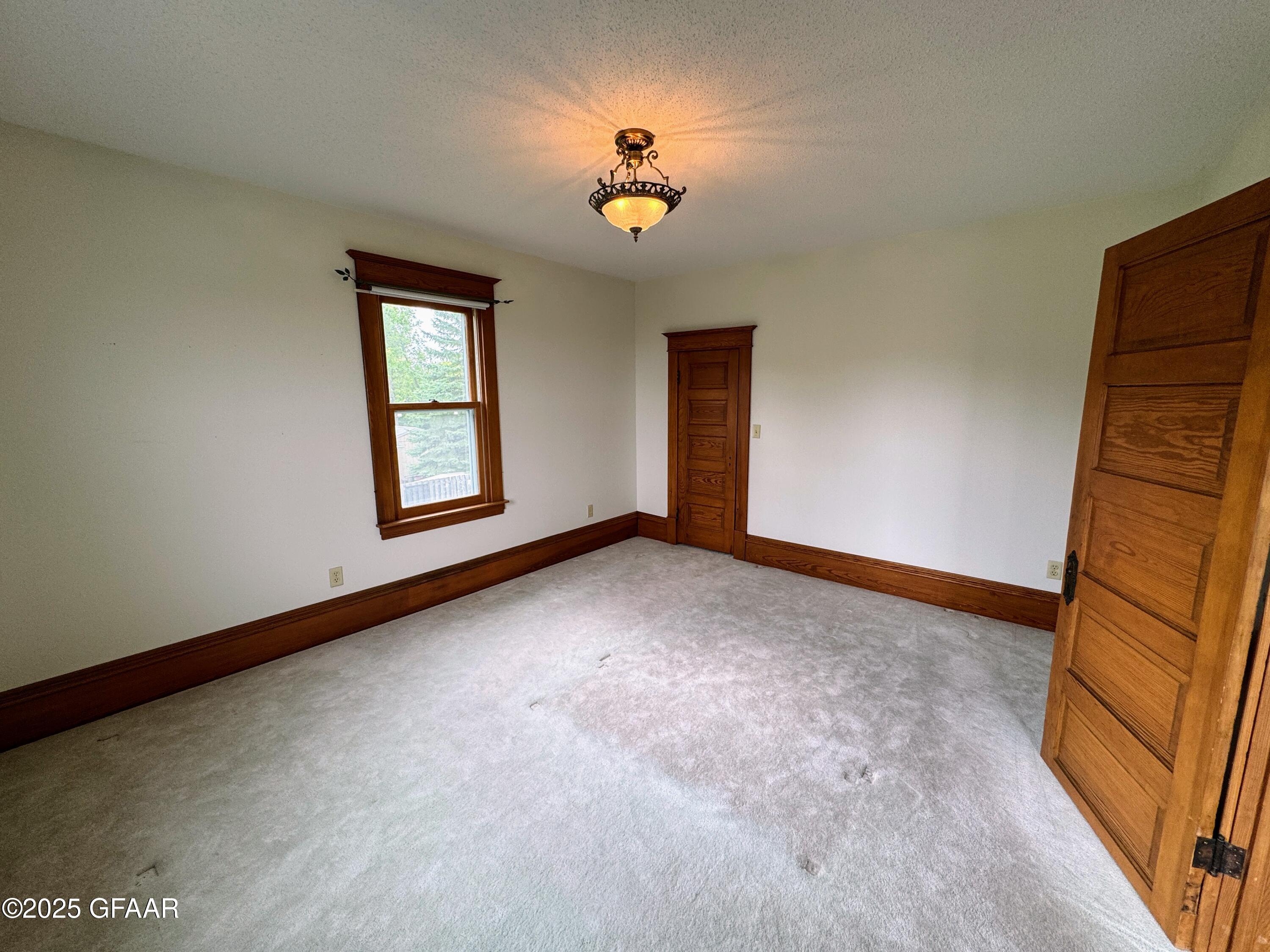 property viewer photo 26