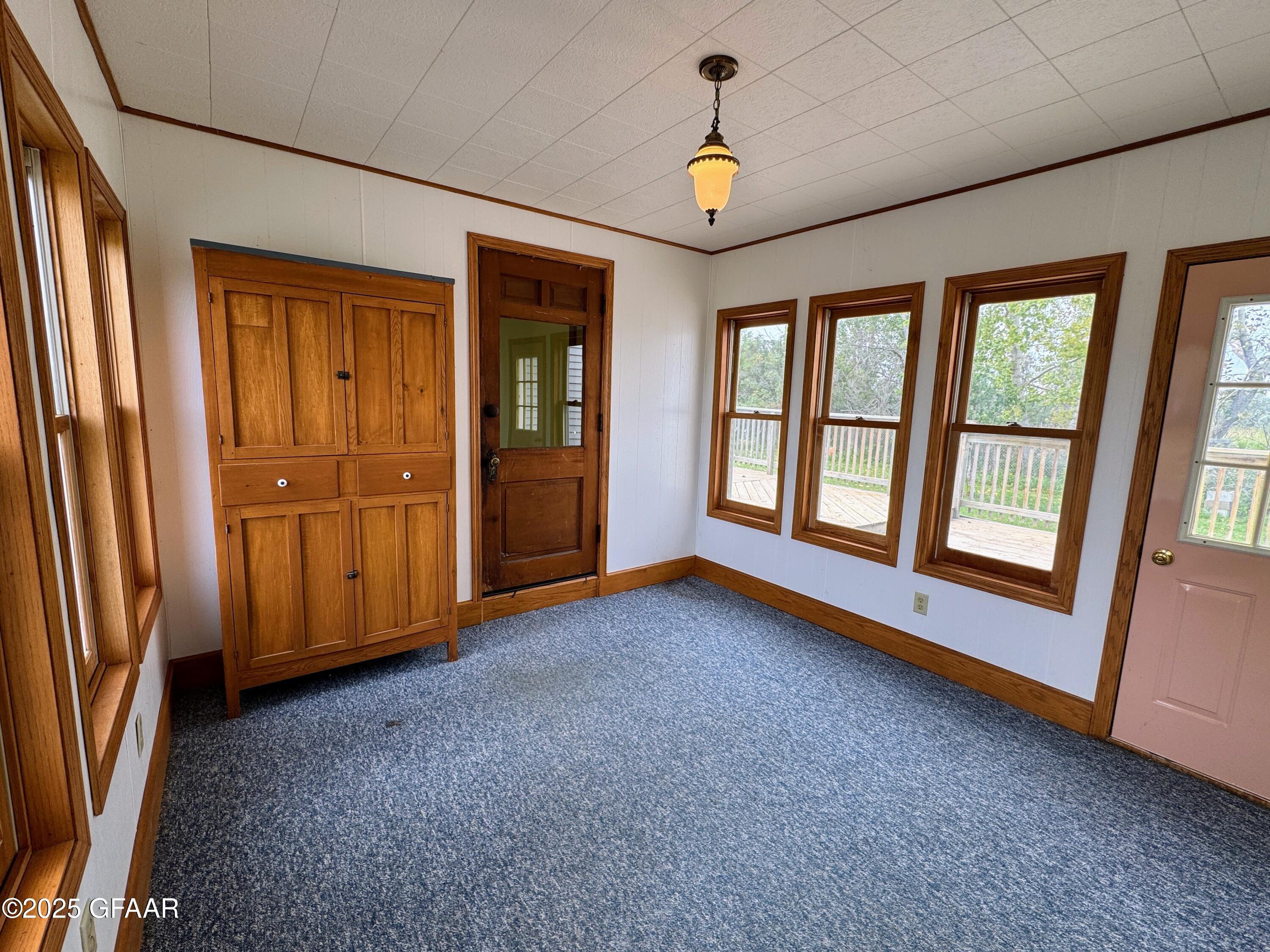 property viewer photo 3