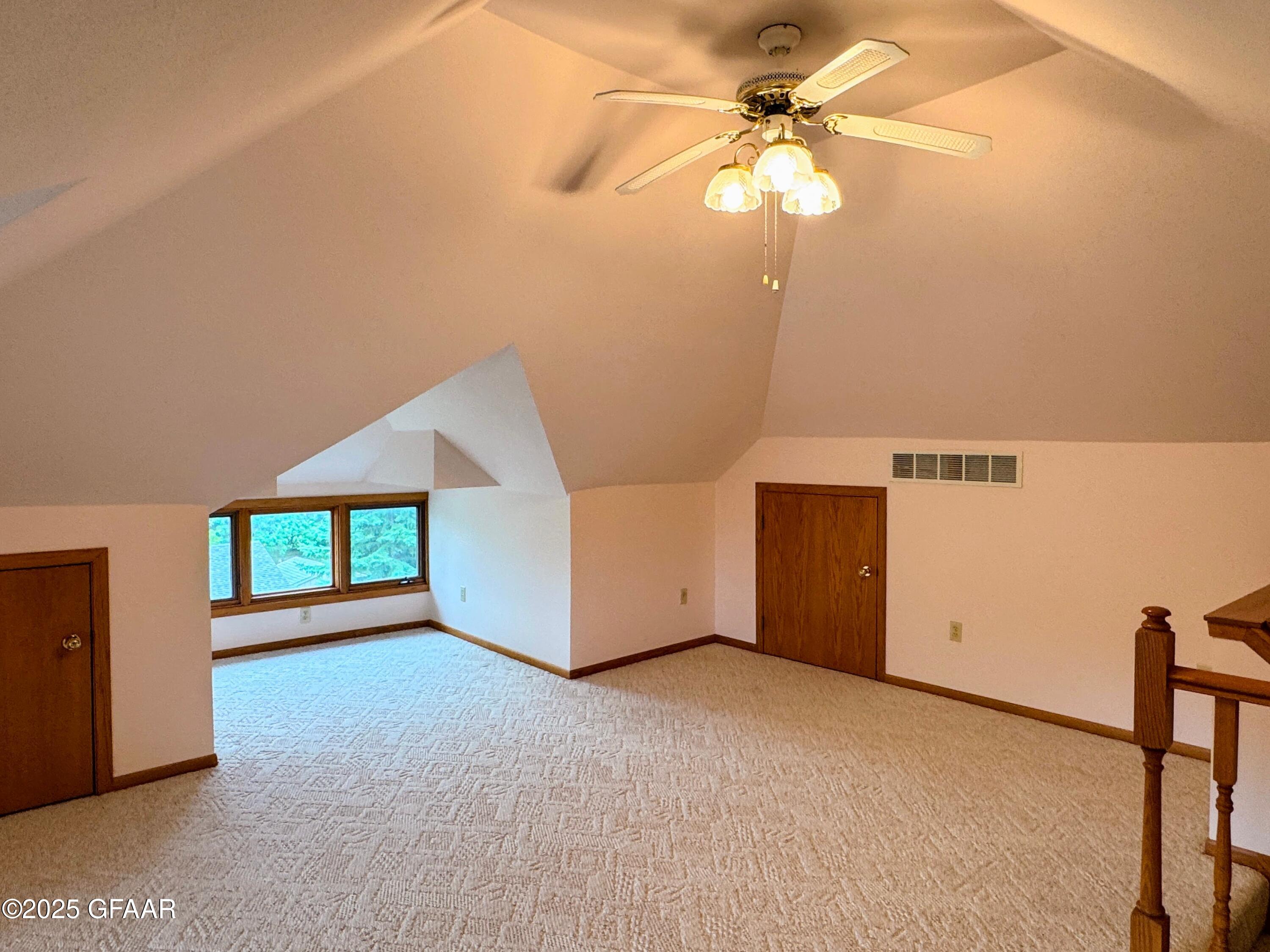 property viewer photo 33