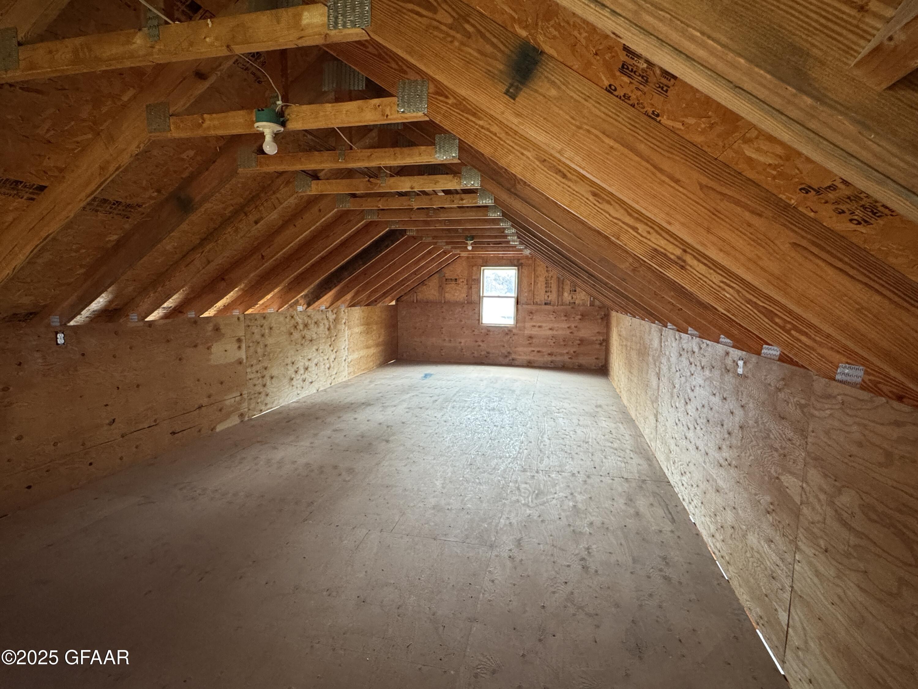 property viewer photo 40