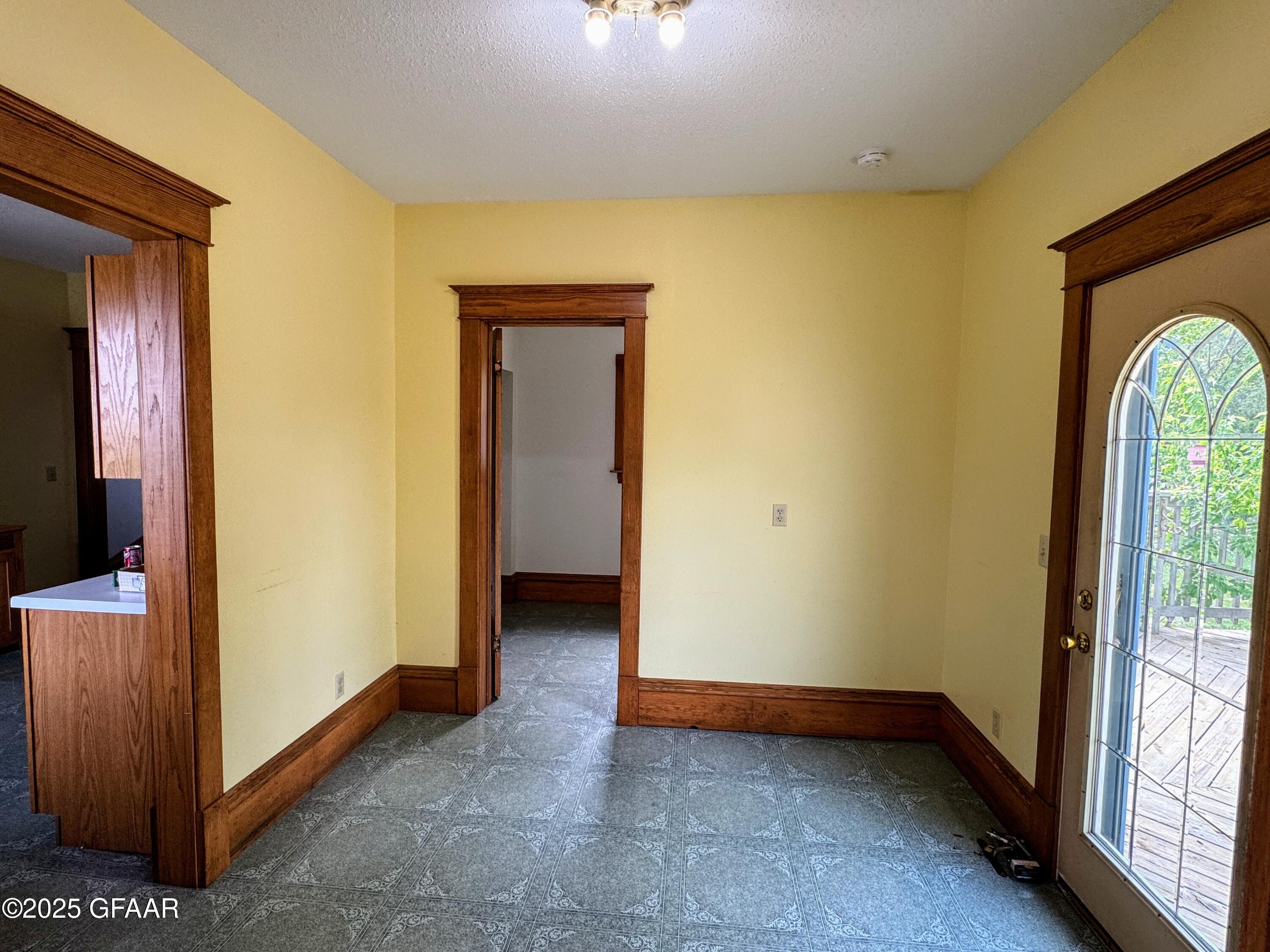 property viewer photo 5