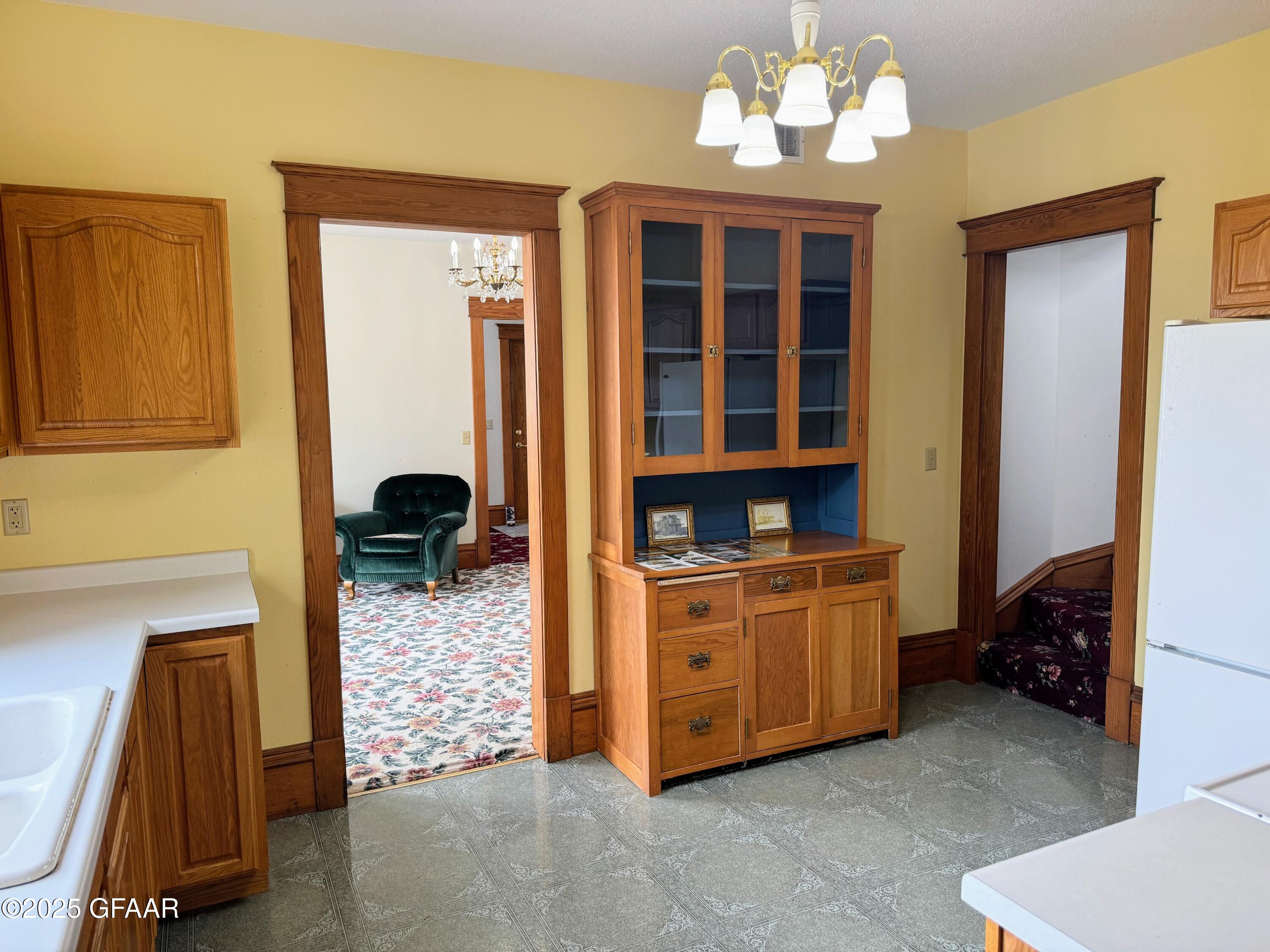 property viewer photo 8