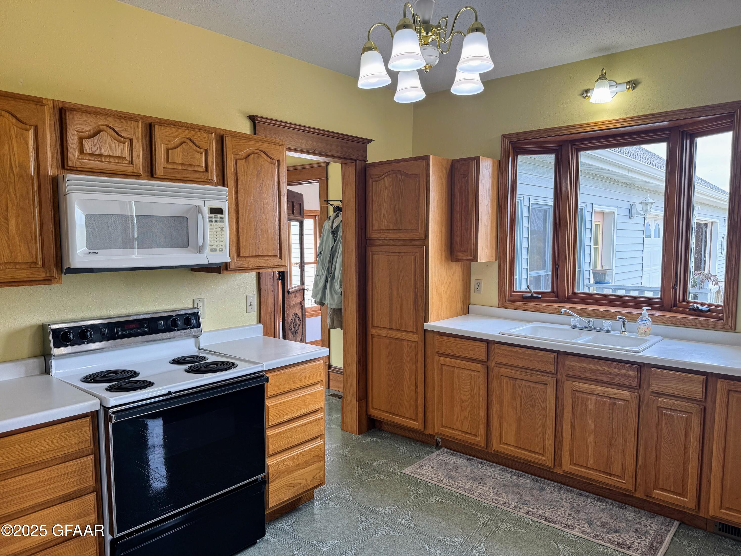 property viewer photo 9