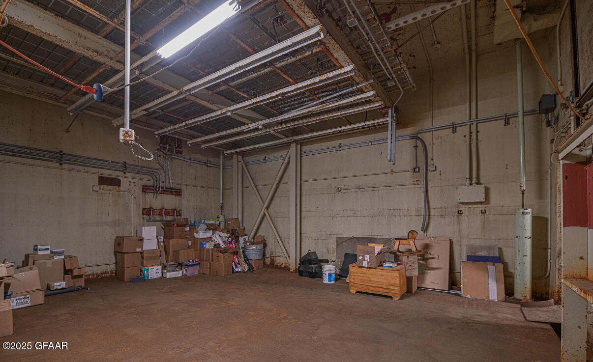 main property photo 26