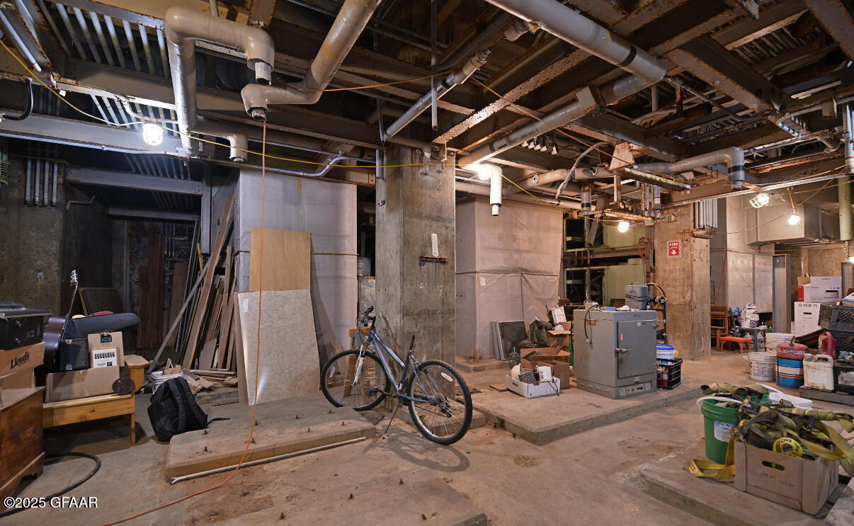 main property photo 34