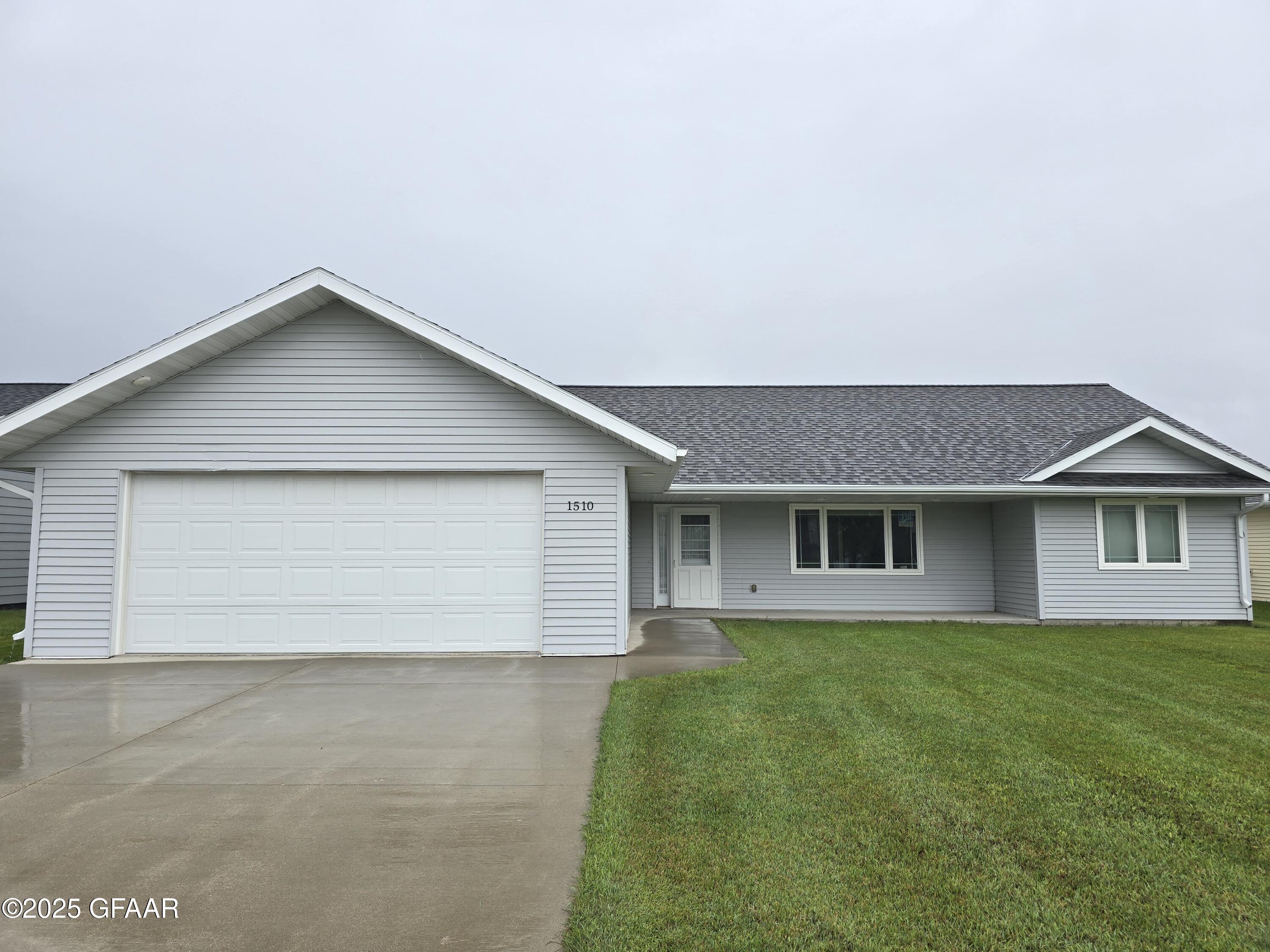 main property photo 0
