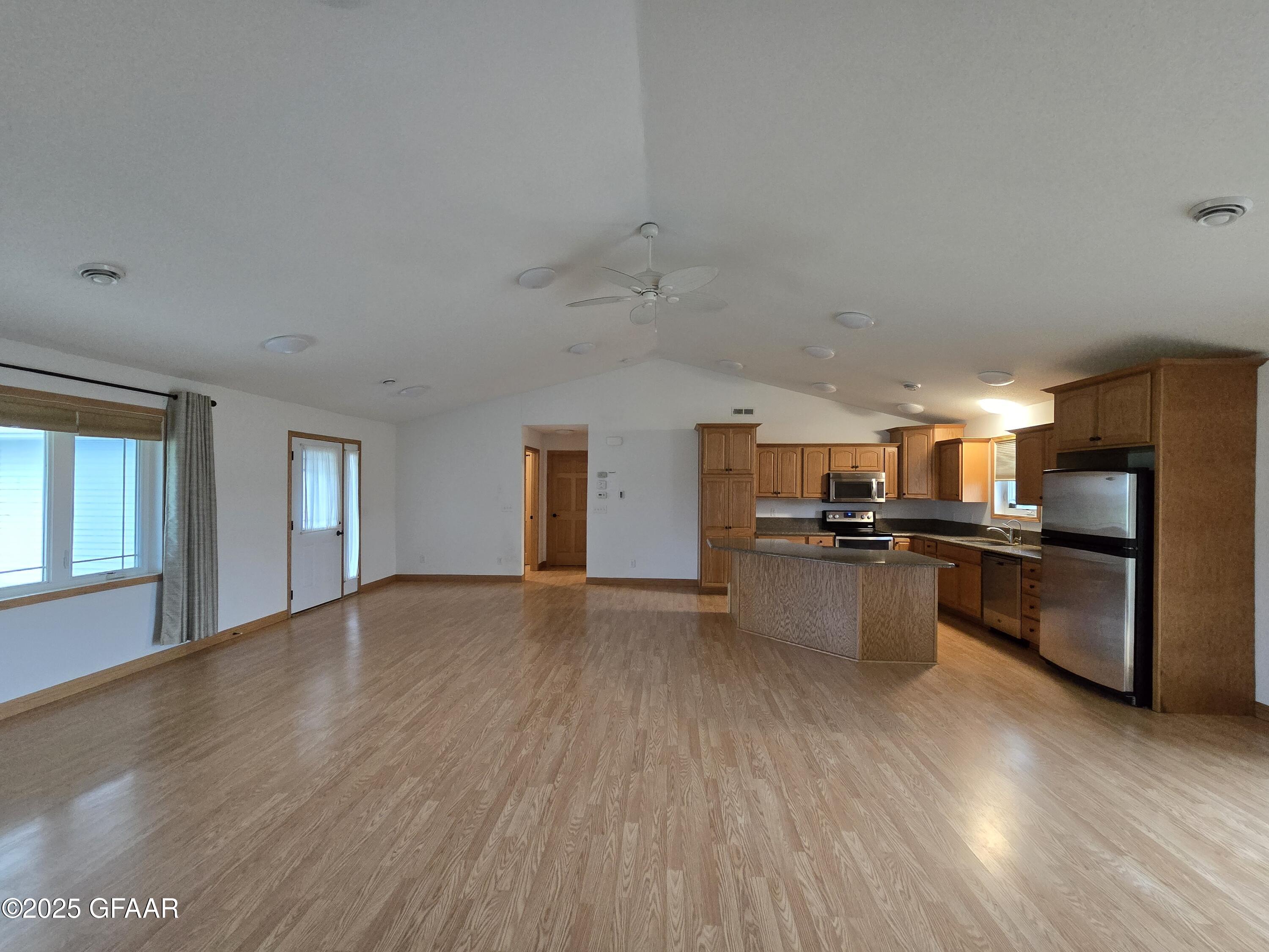 property viewer photo 10