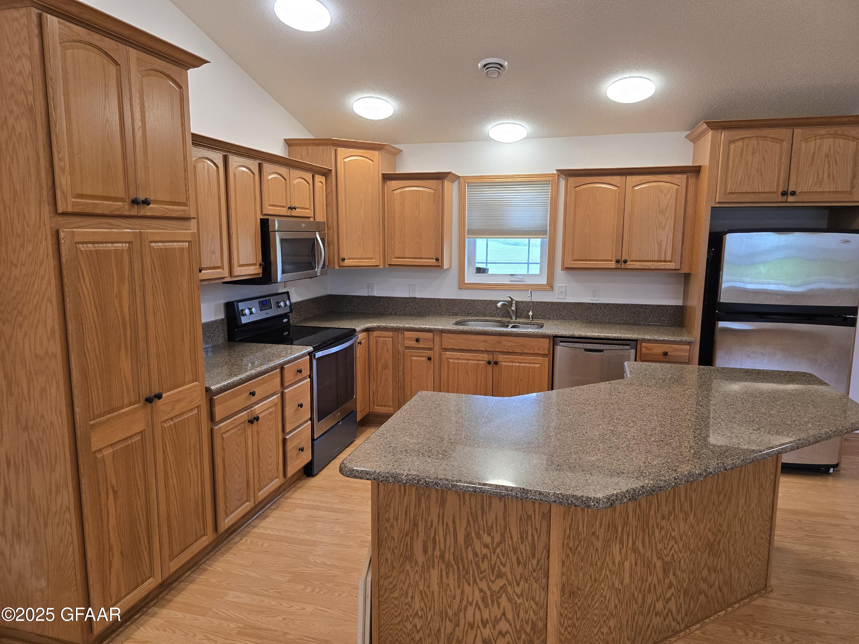 property viewer photo 12