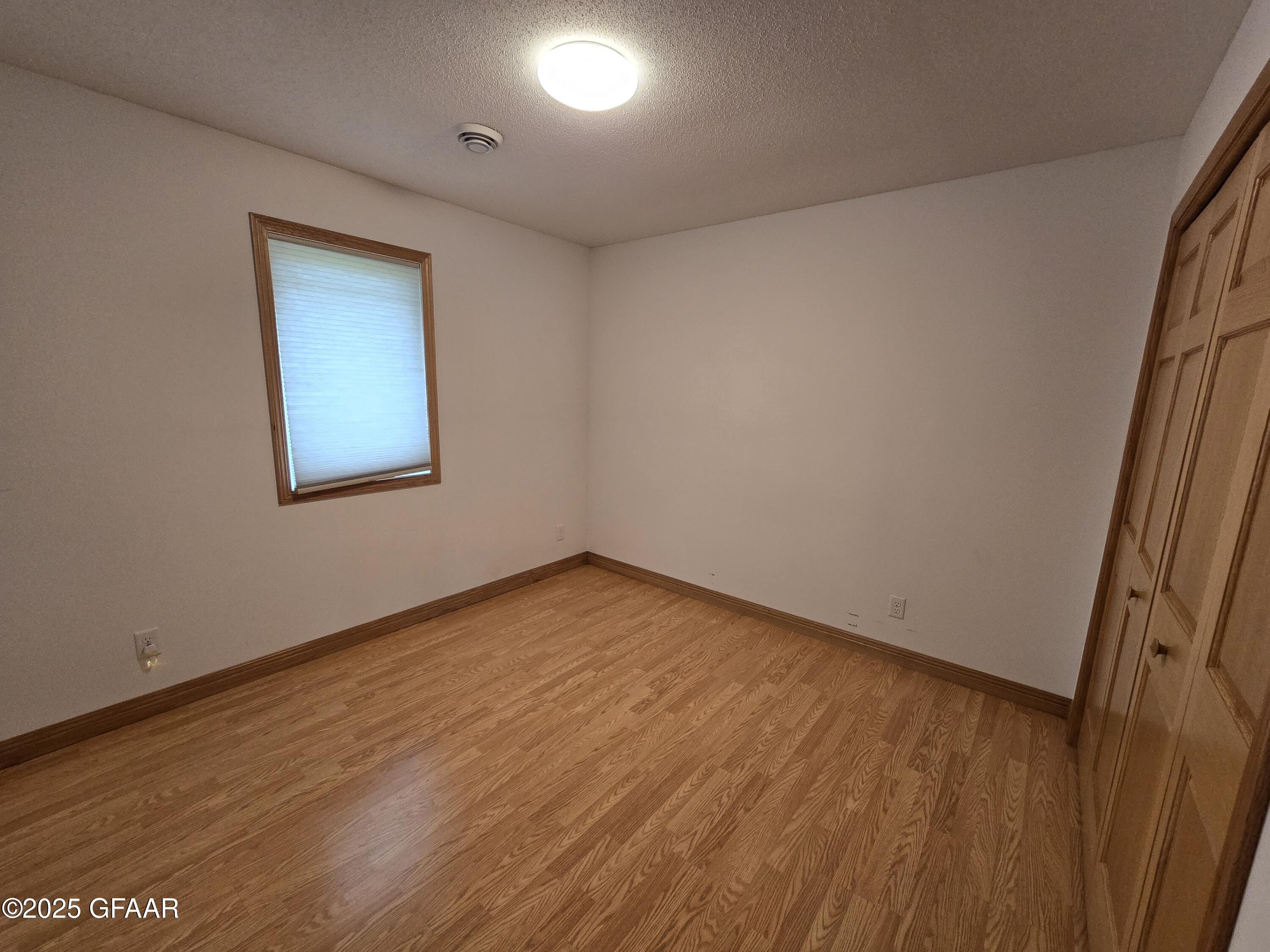 property viewer photo 13