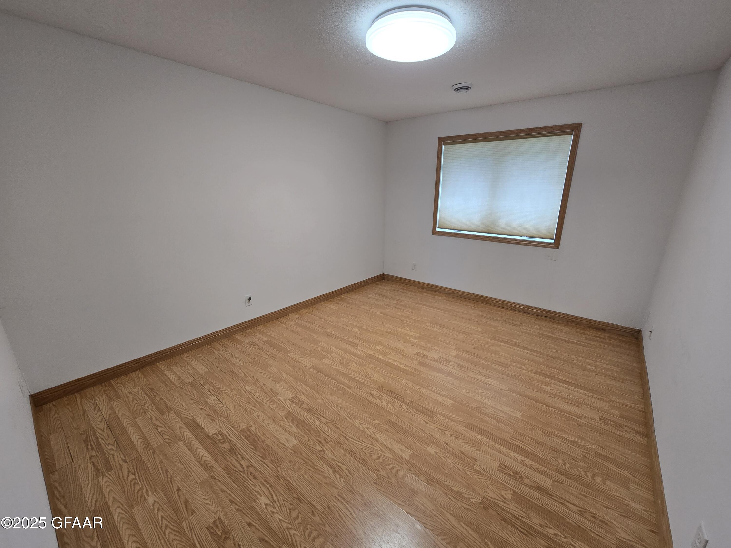 property viewer photo 15