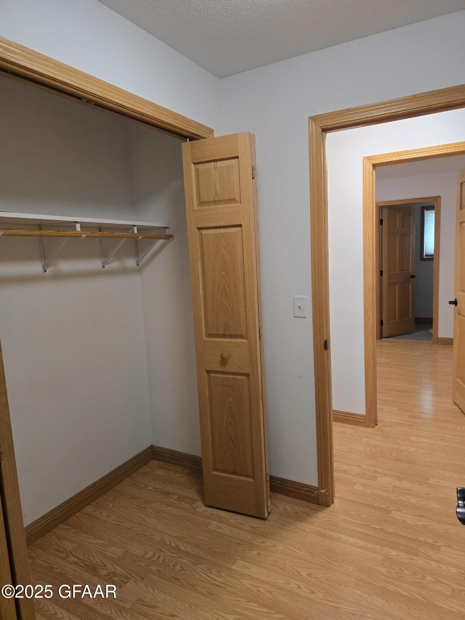 property viewer photo 2