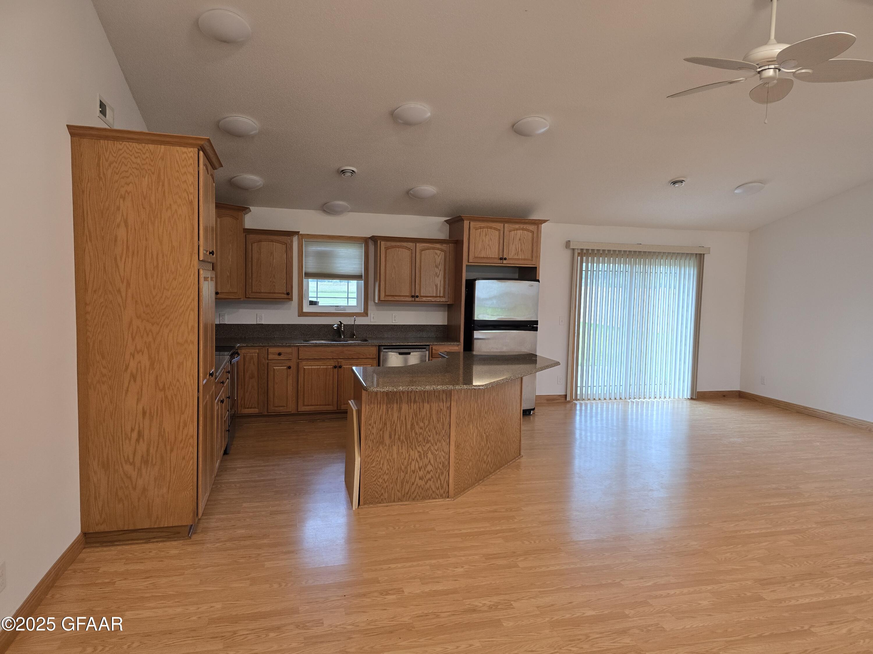 property viewer photo 7