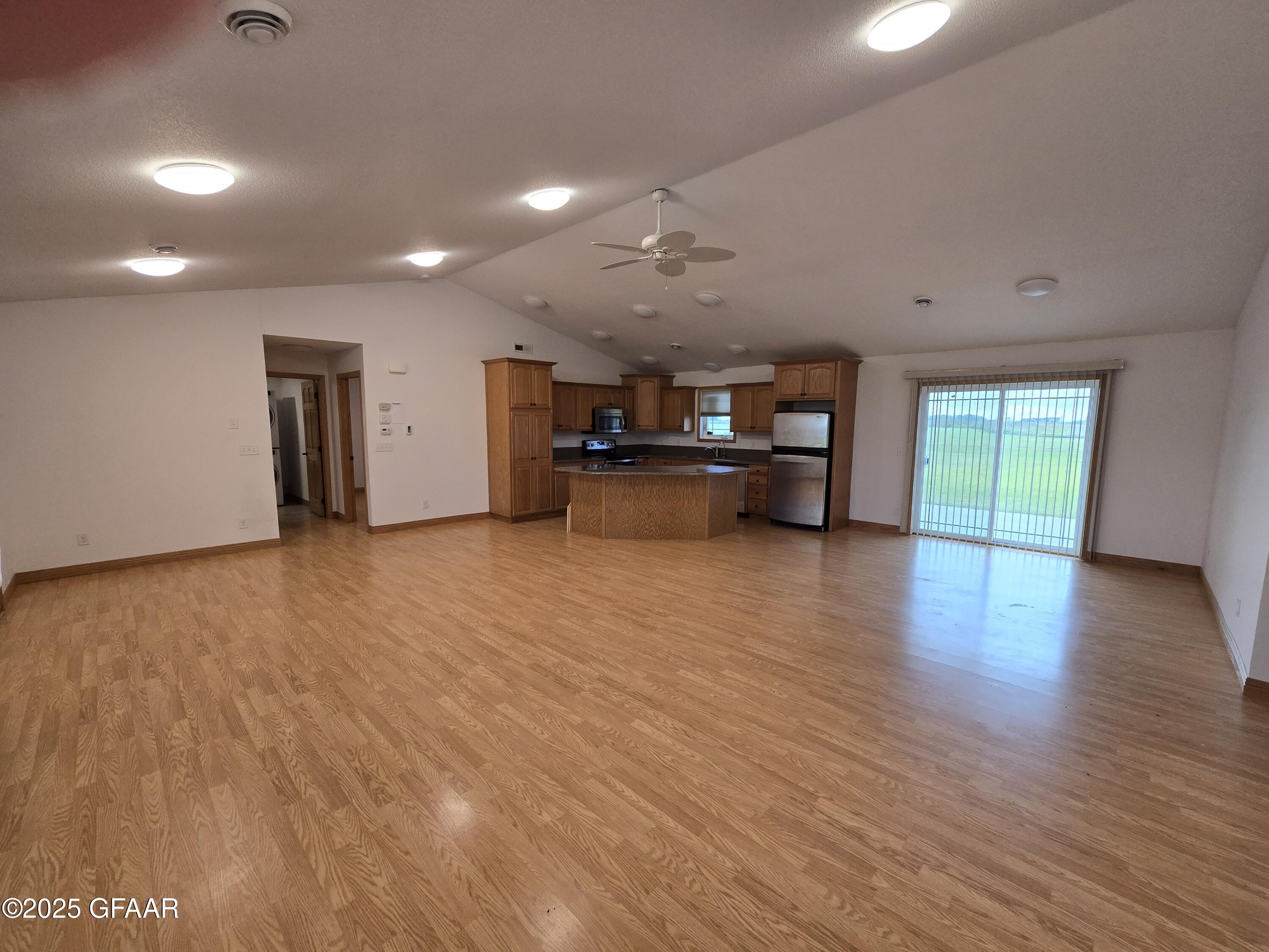 property viewer photo 9