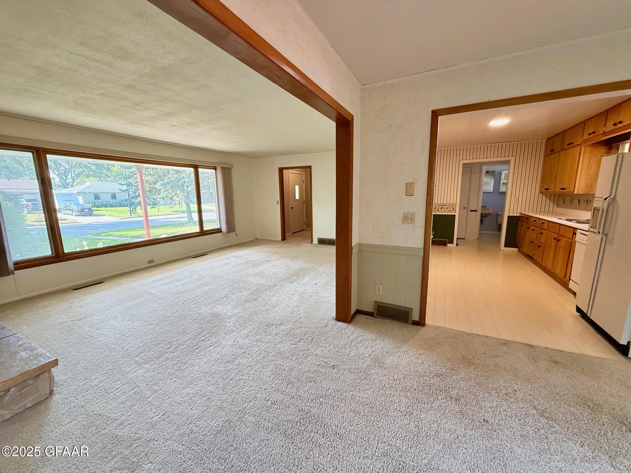 property viewer photo 1