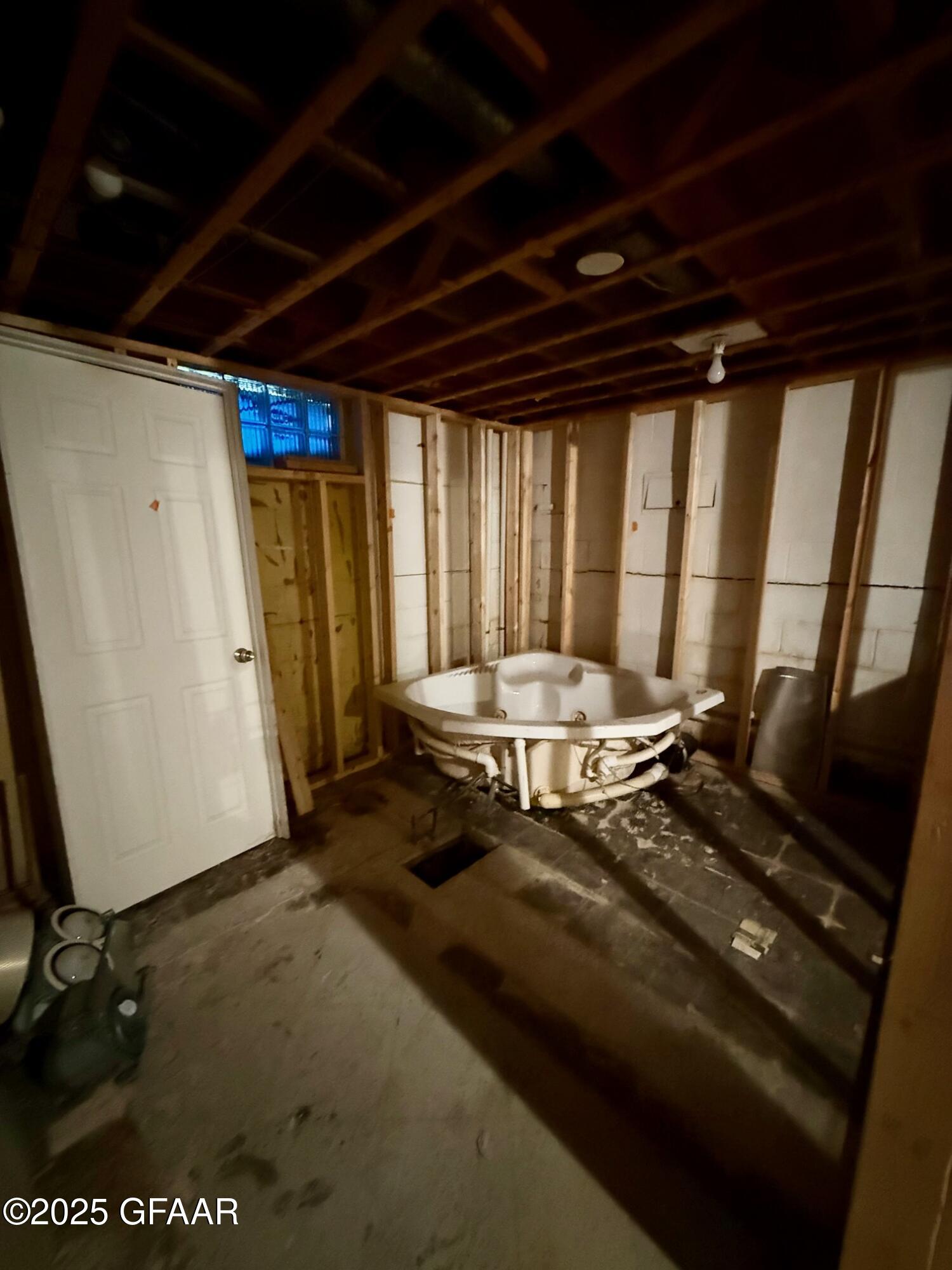 property viewer photo 20