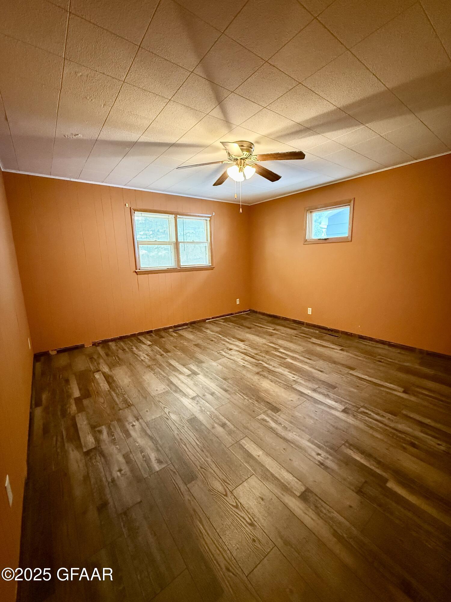 property viewer photo 6