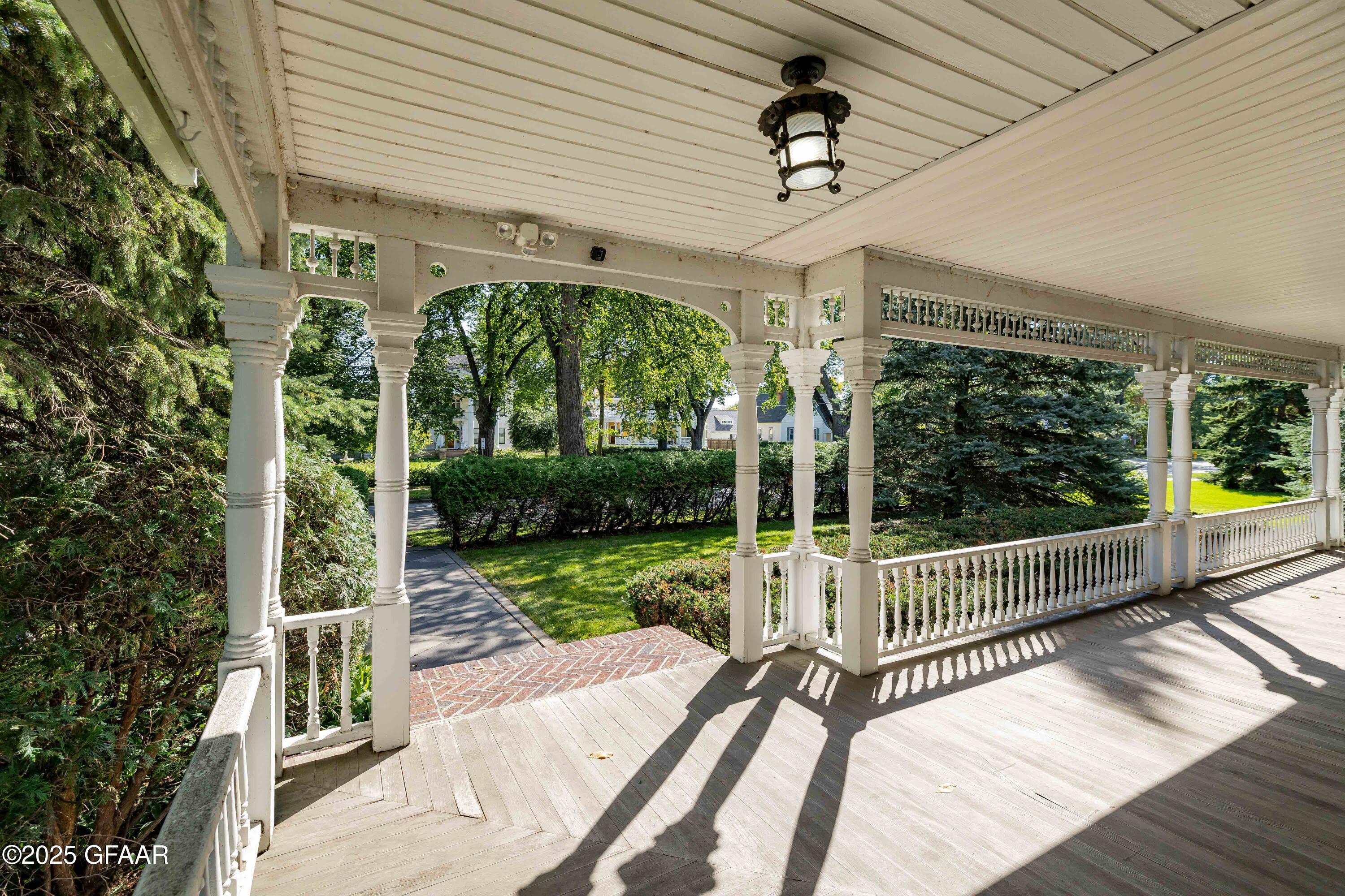 property viewer photo 1