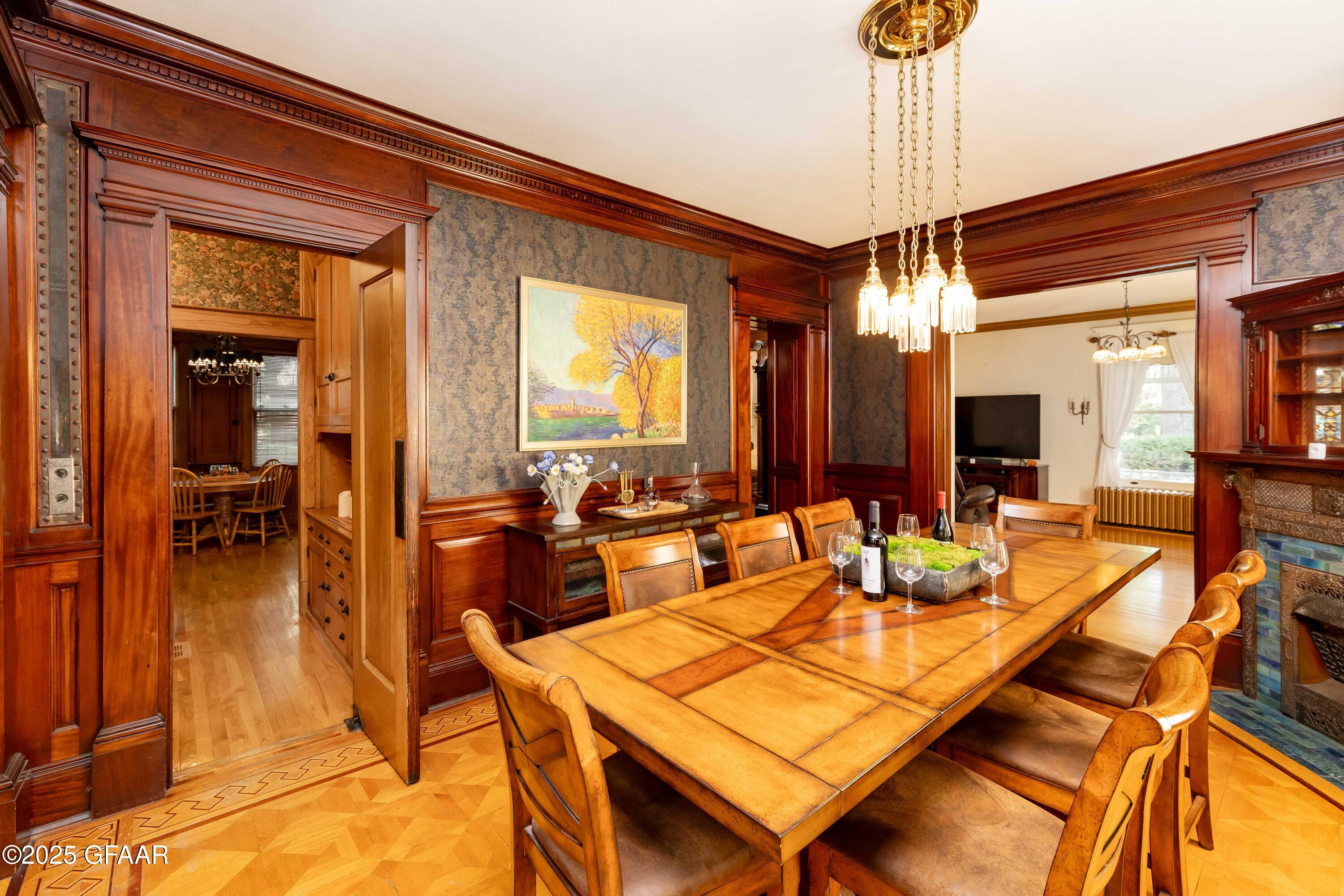 property viewer photo 10
