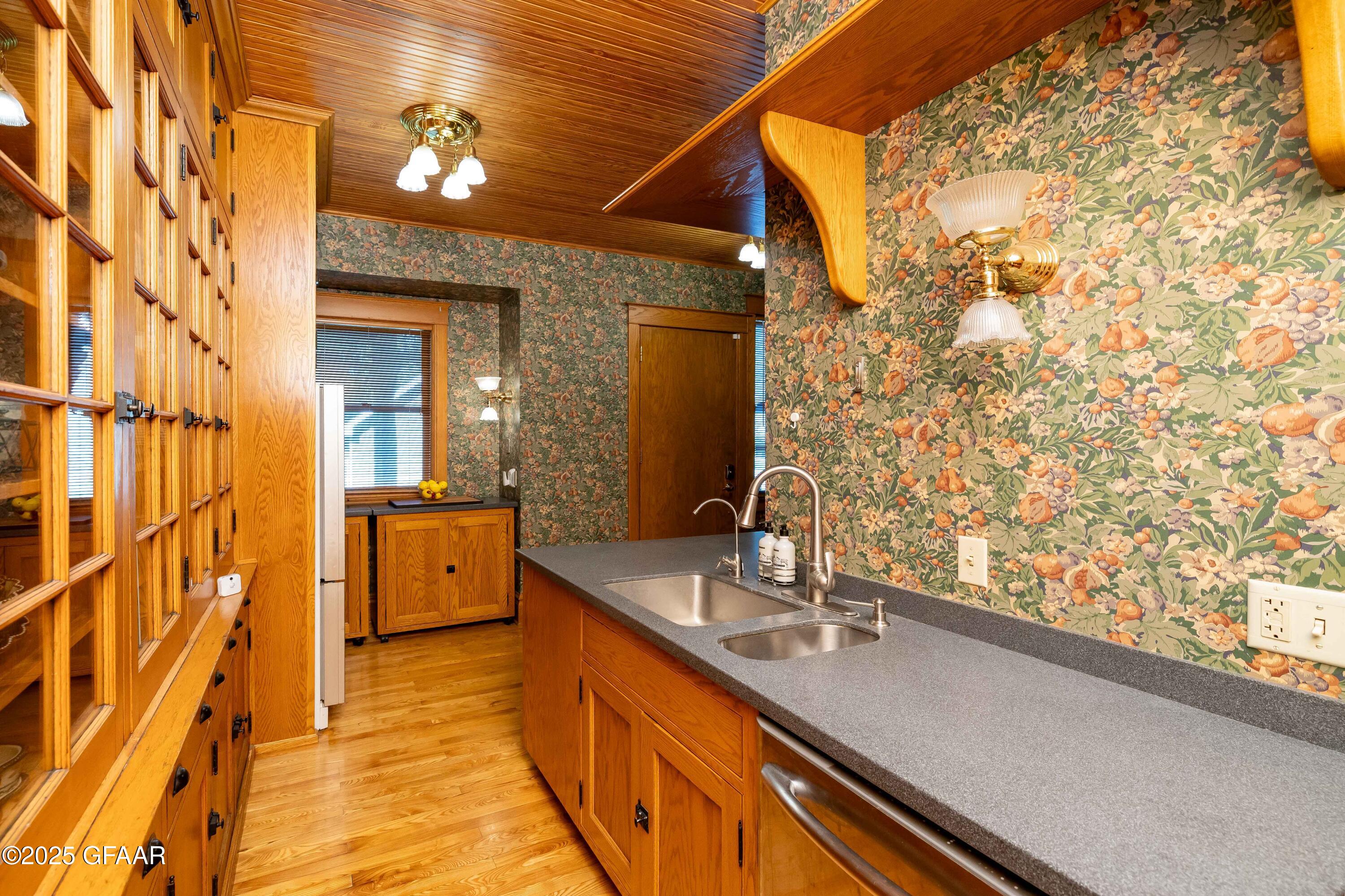 property viewer photo 15