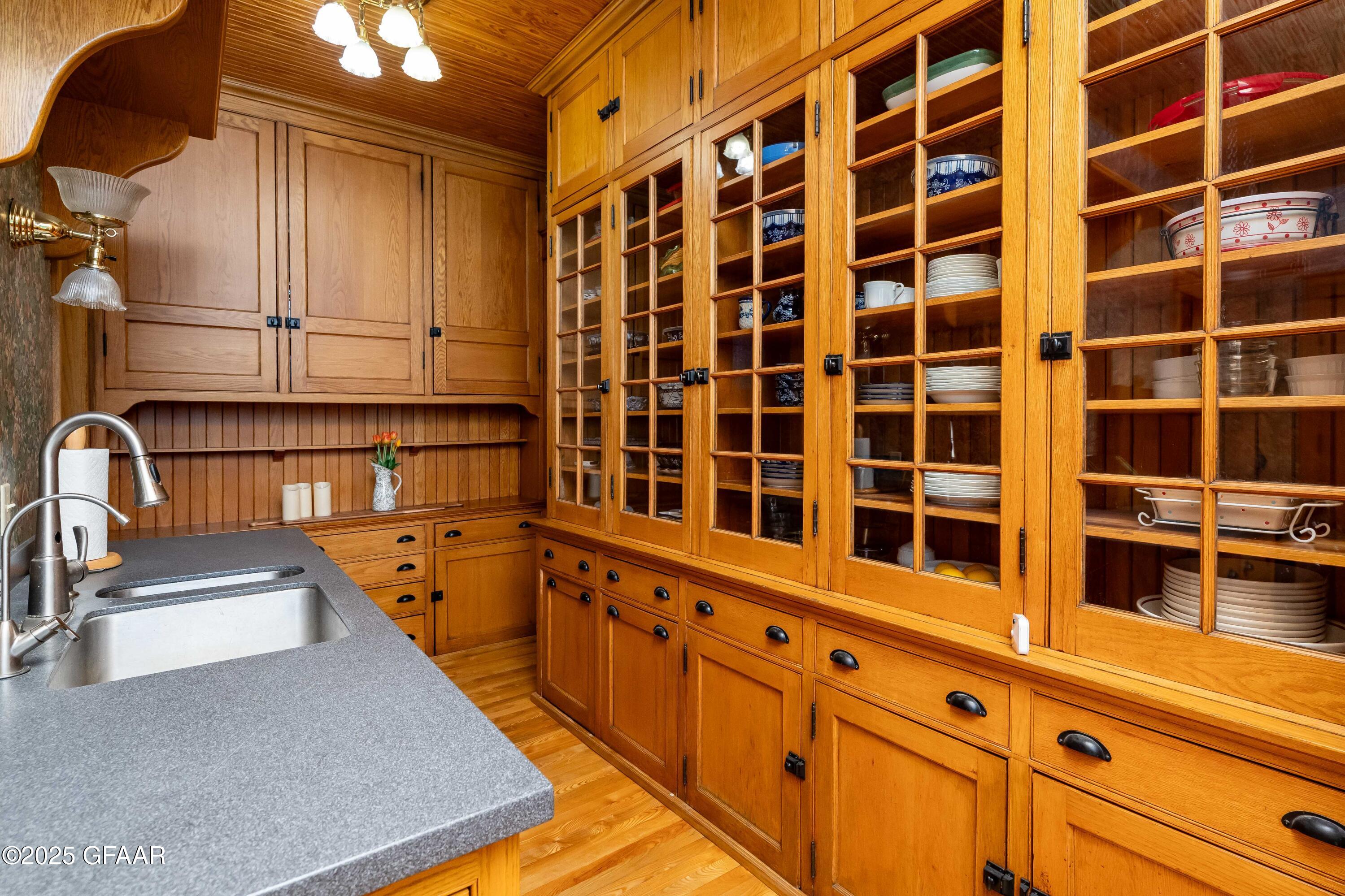 property viewer photo 16