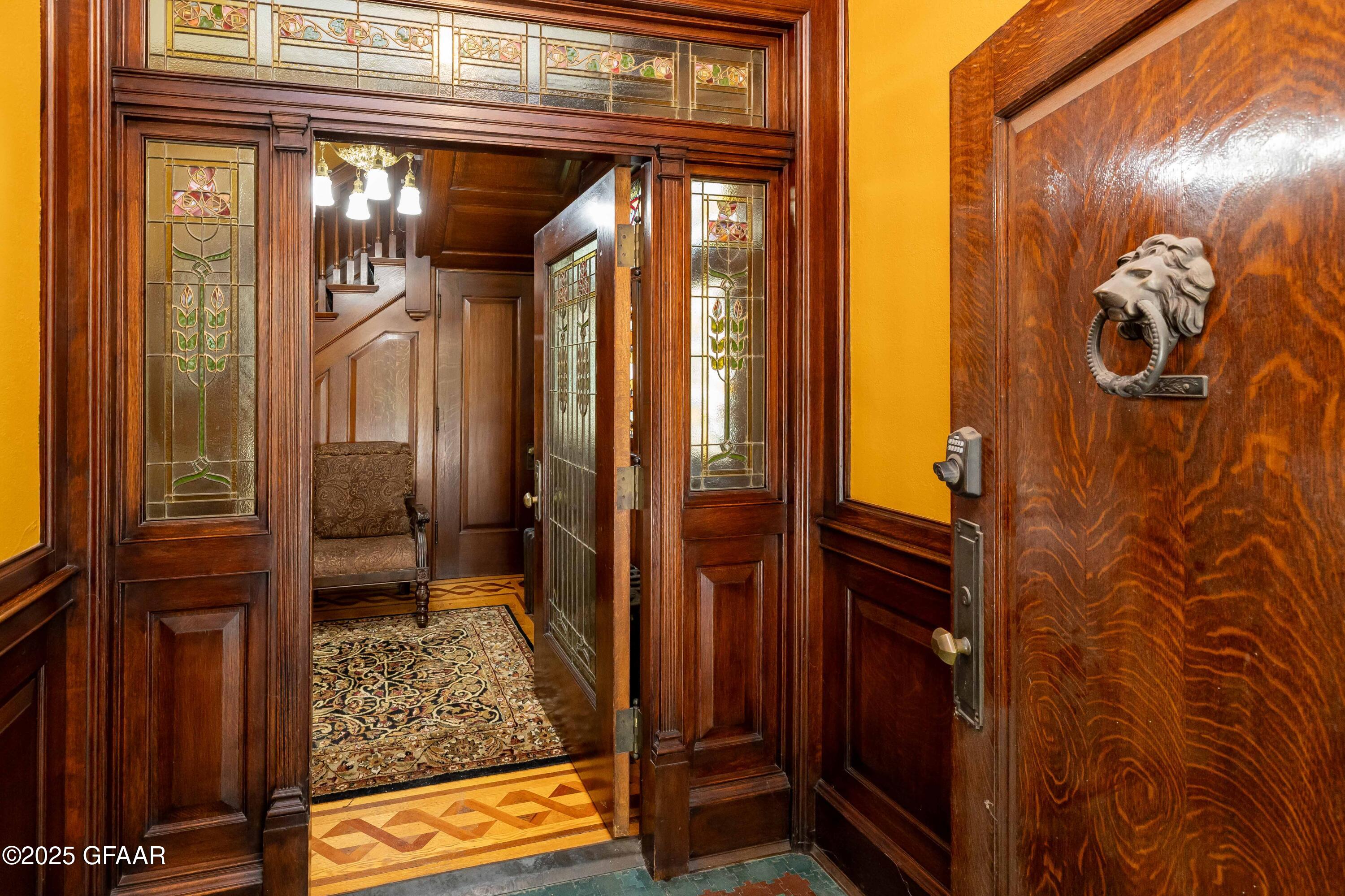 property viewer photo 3