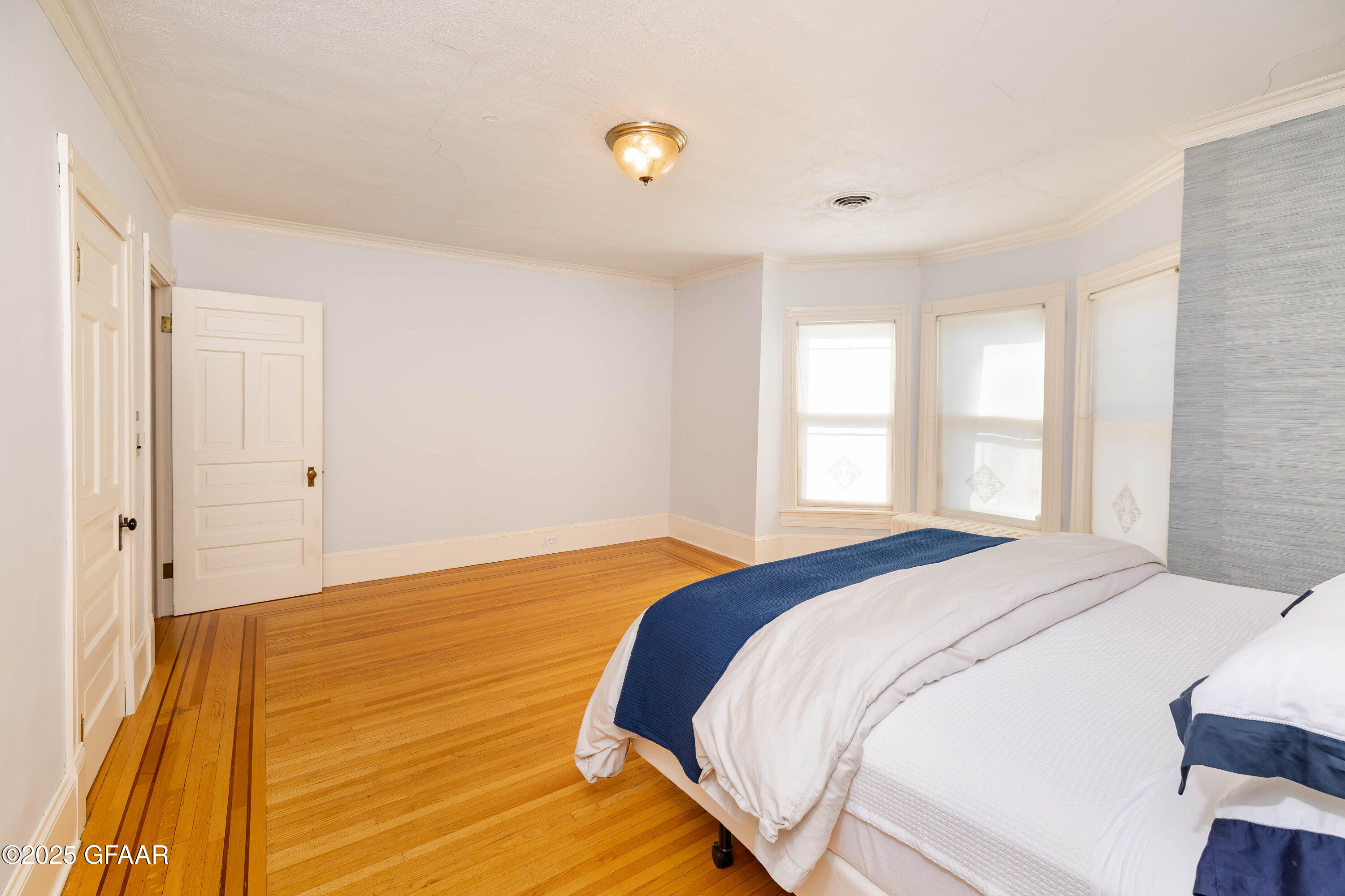 property viewer photo 32