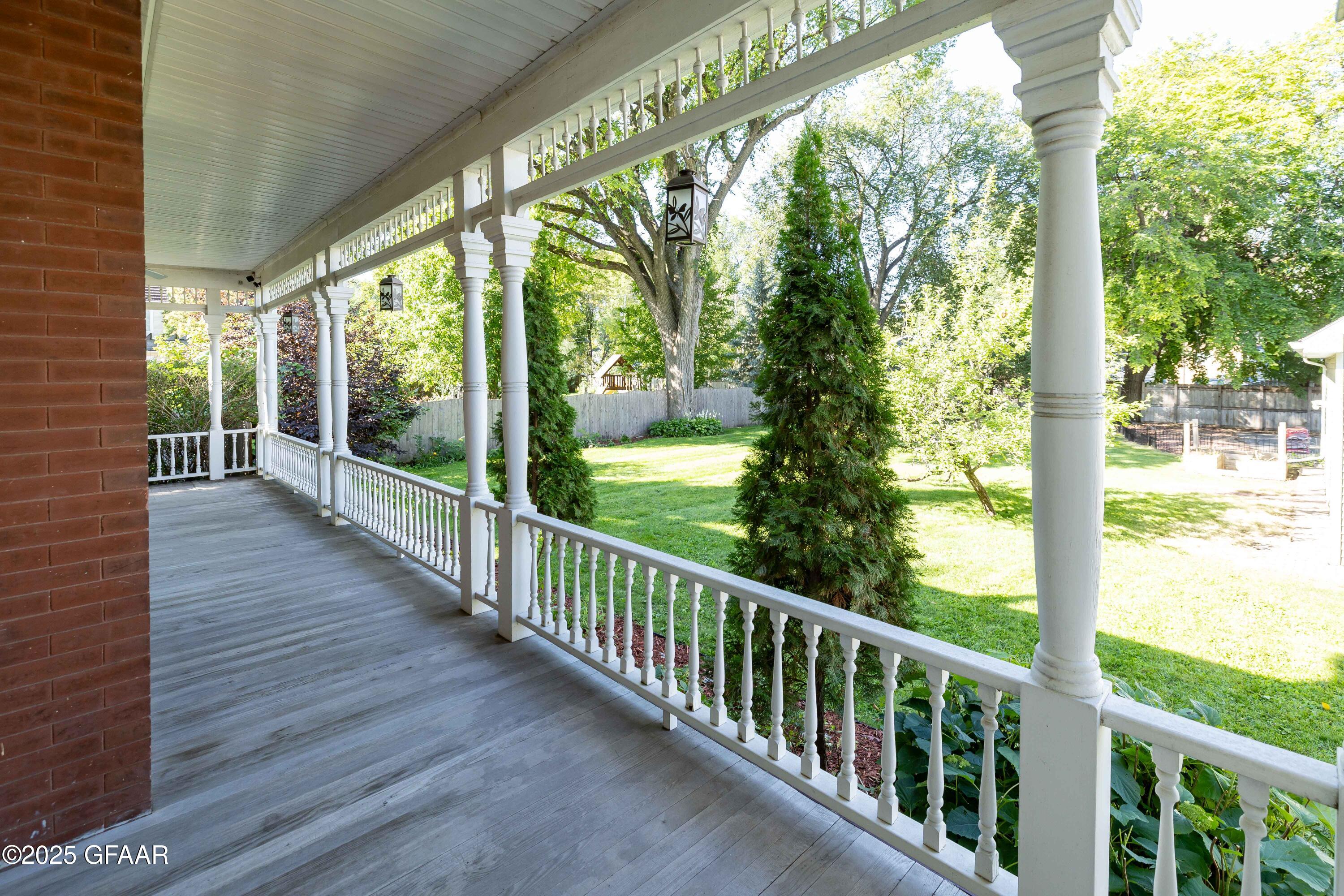 property viewer photo 42