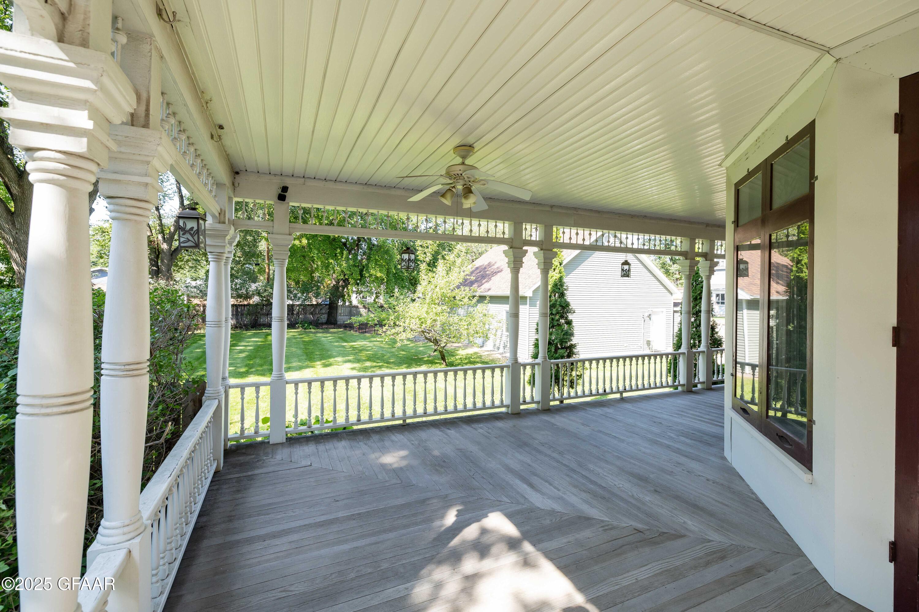 property viewer photo 43
