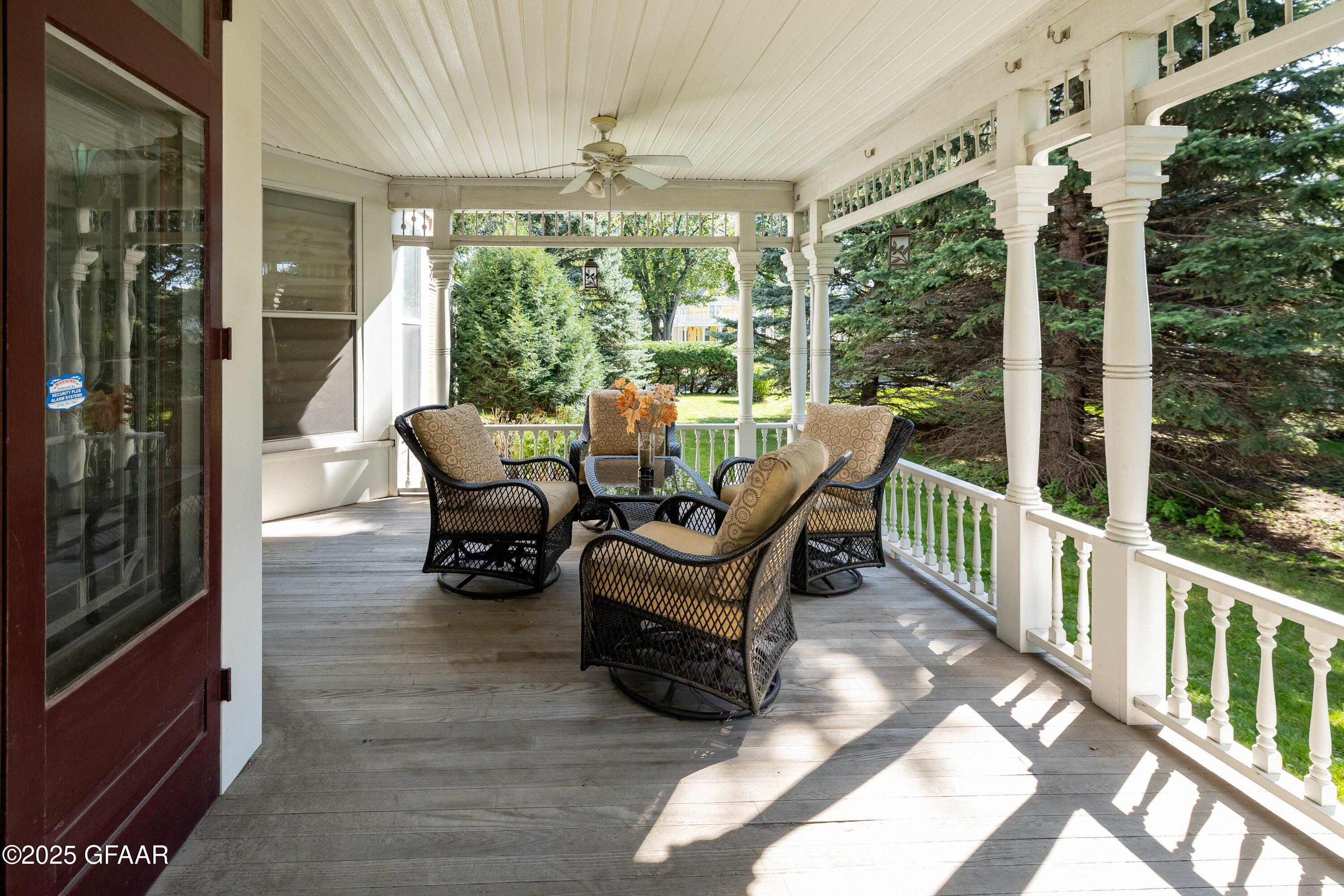 property viewer photo 45