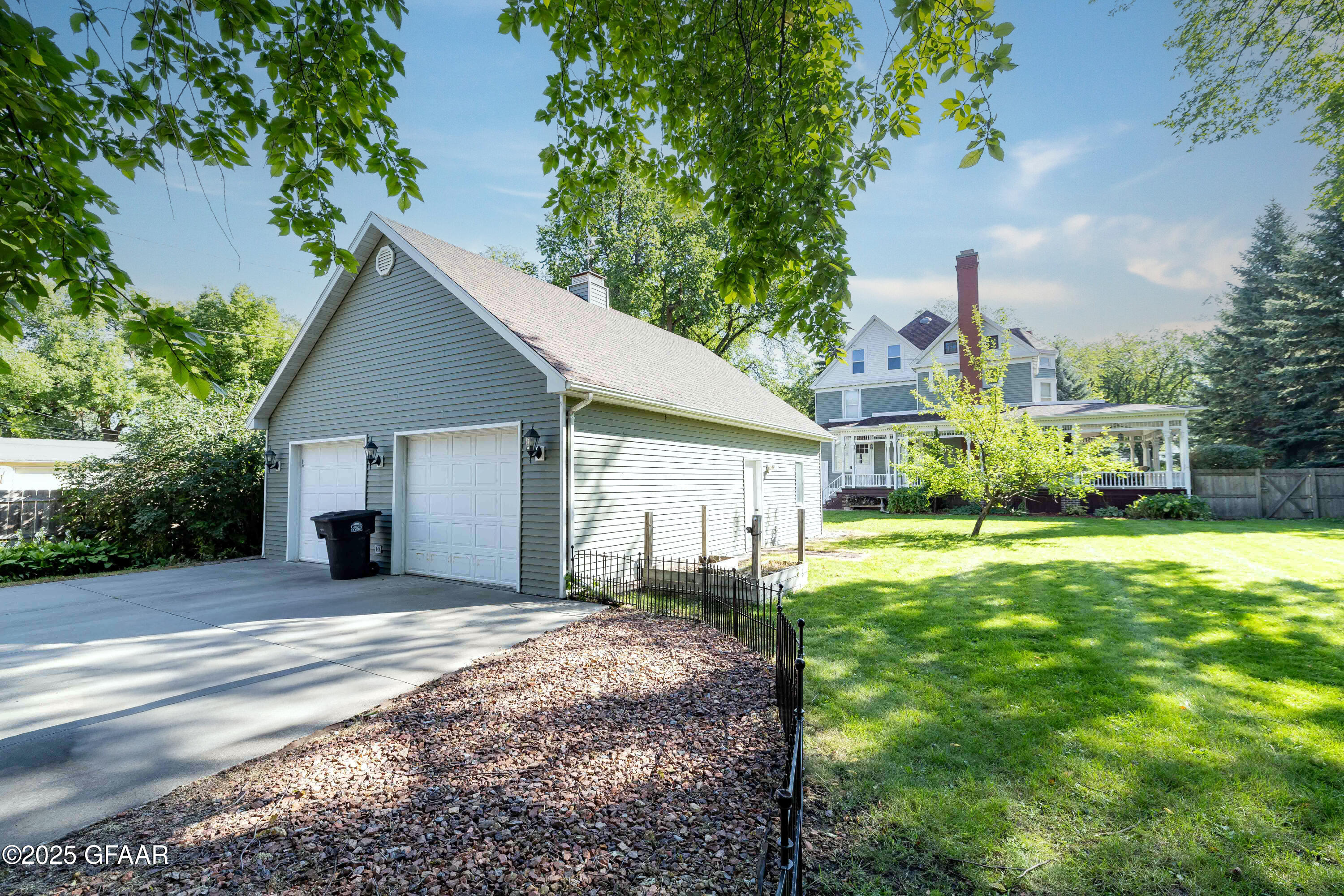 property viewer photo 50