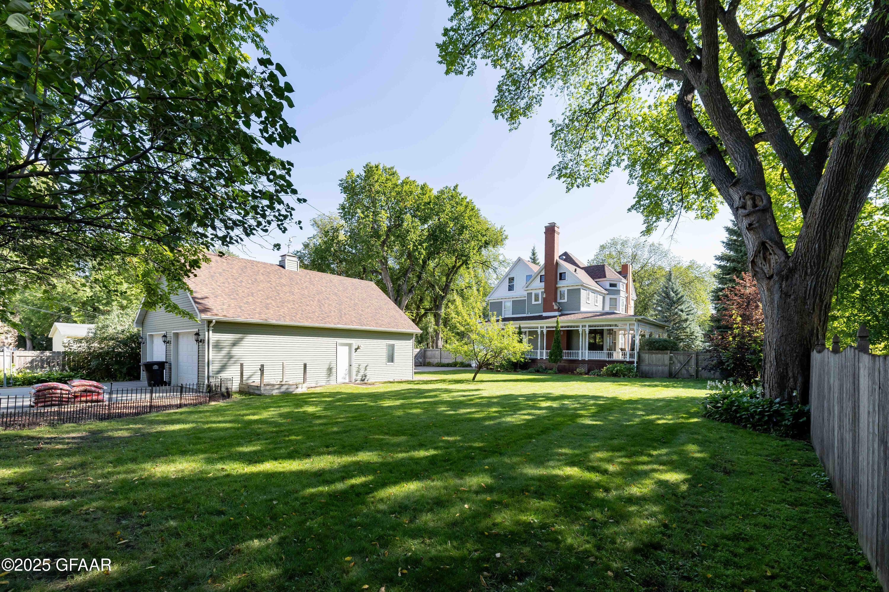 property viewer photo 52