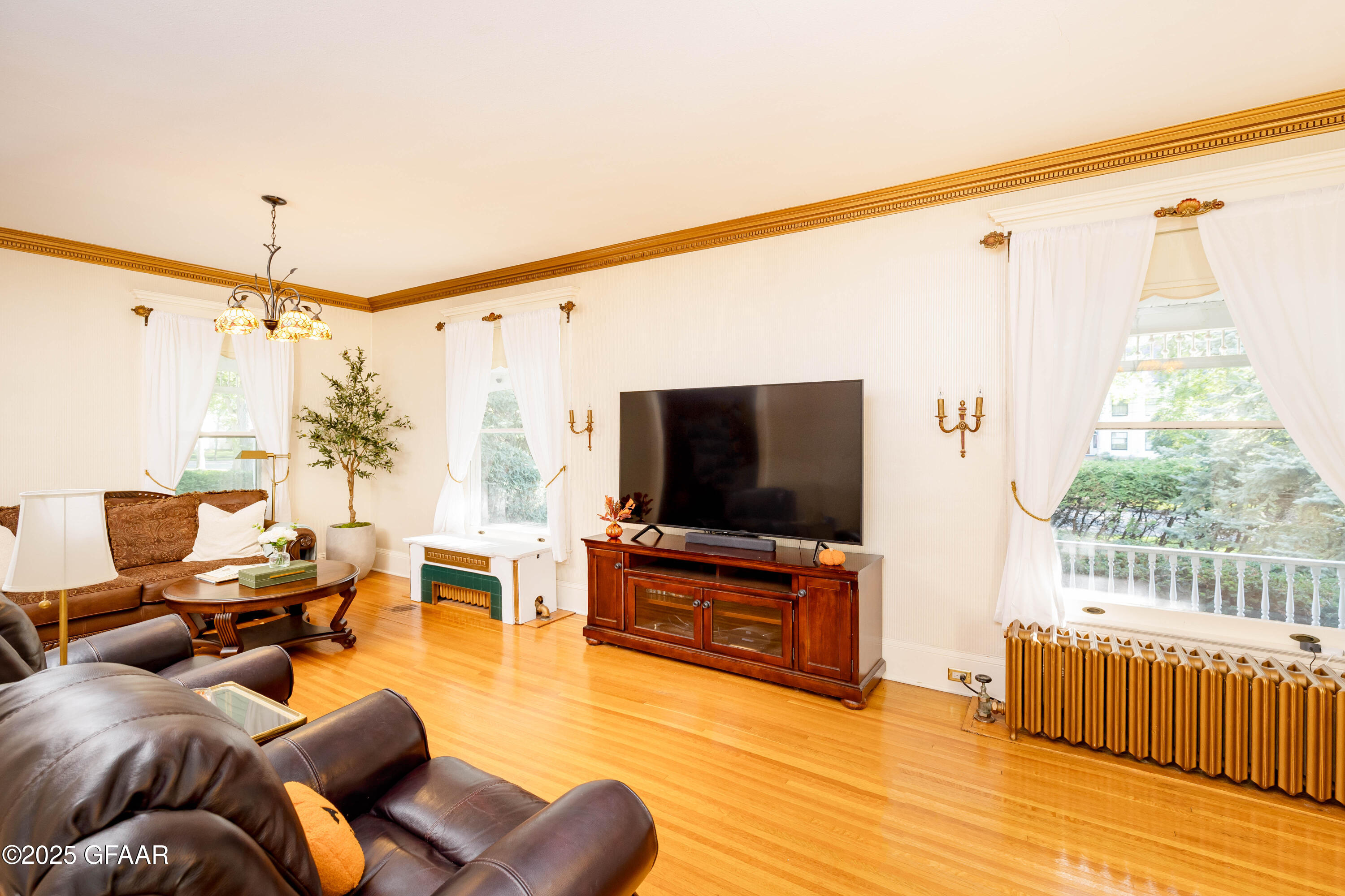 property viewer photo 7