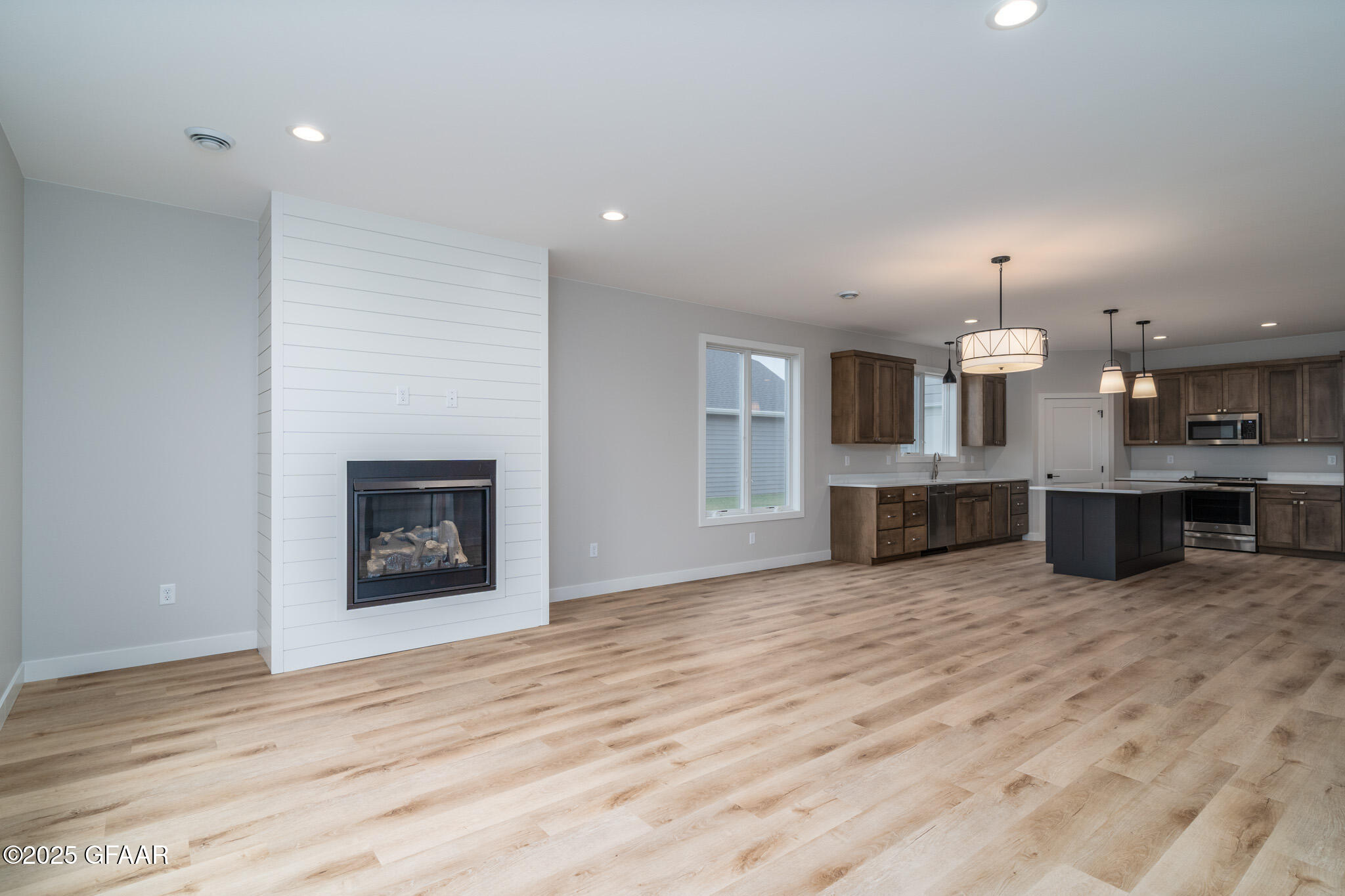 property viewer photo 10