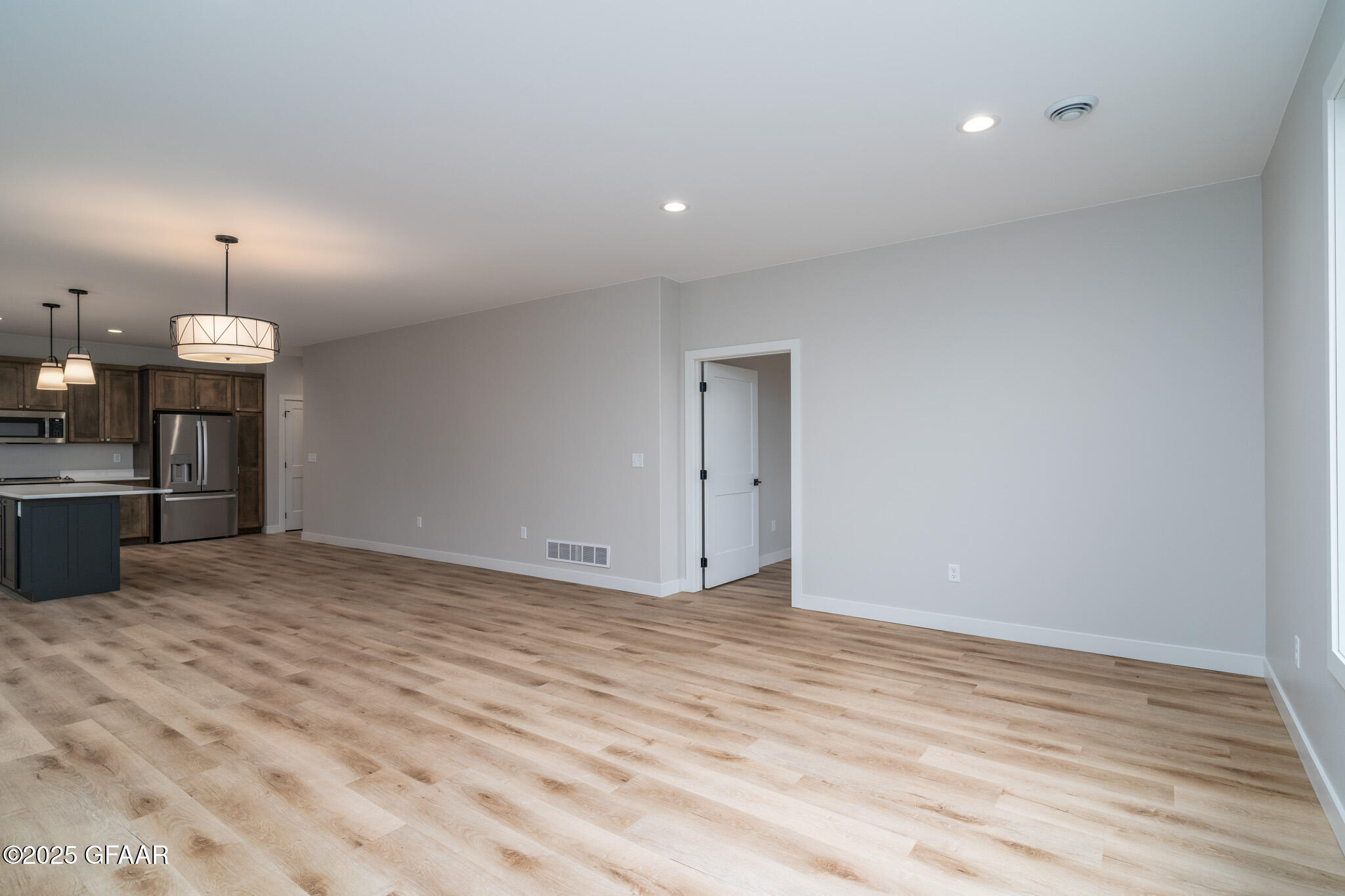 property viewer photo 11