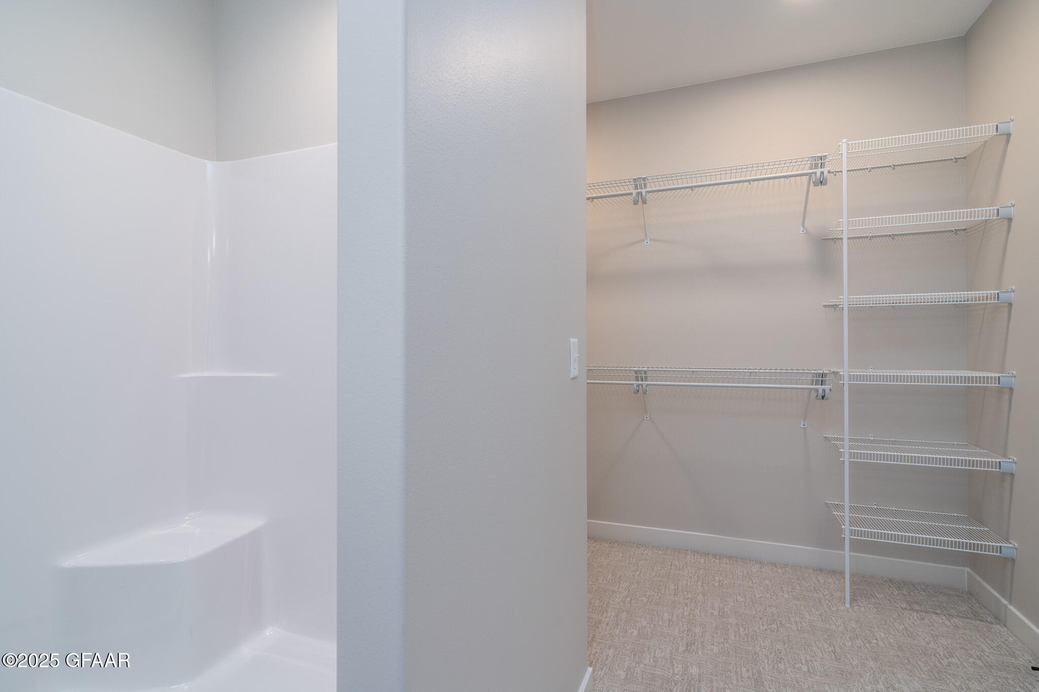 property viewer photo 17