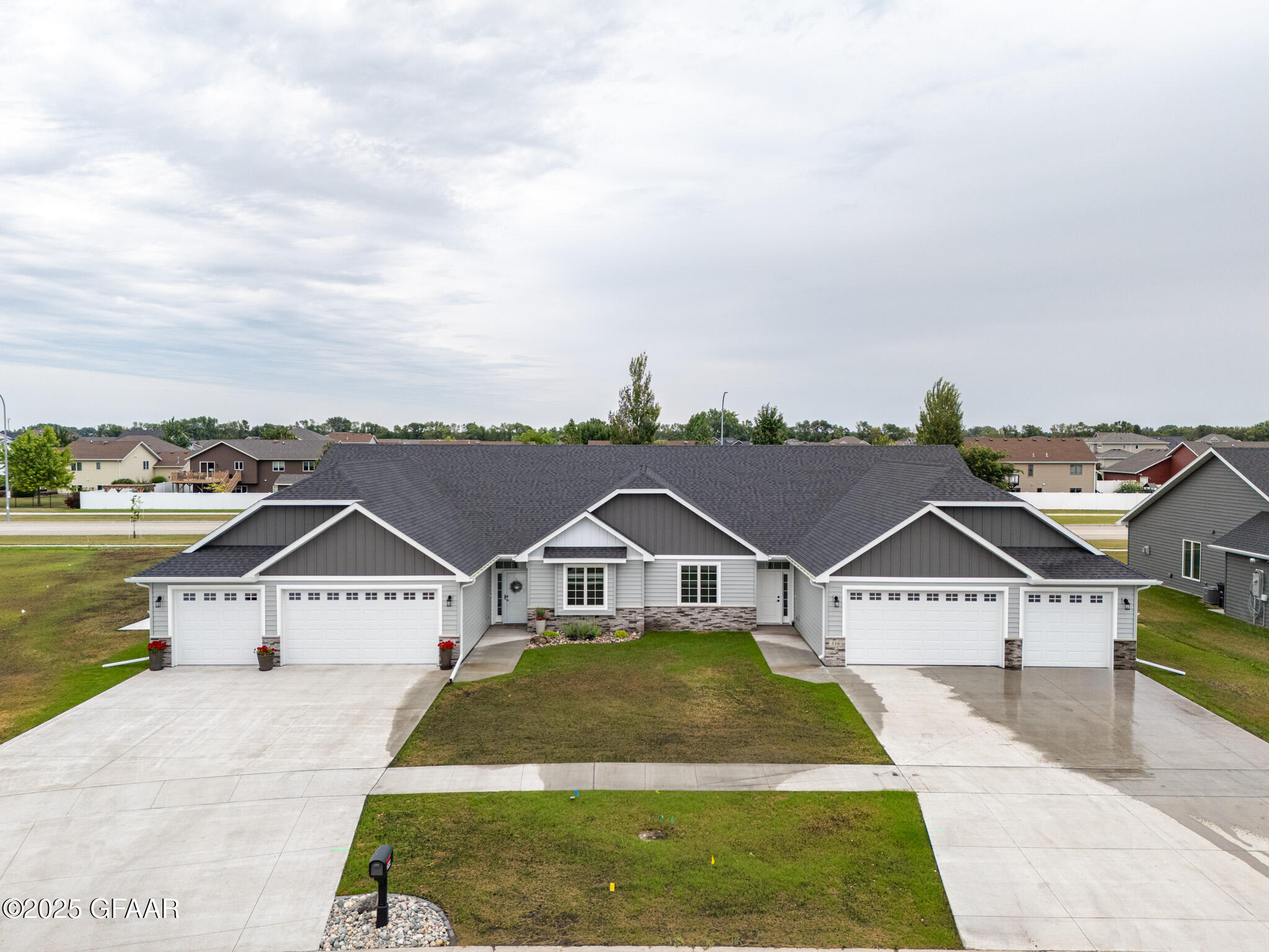property viewer photo 26