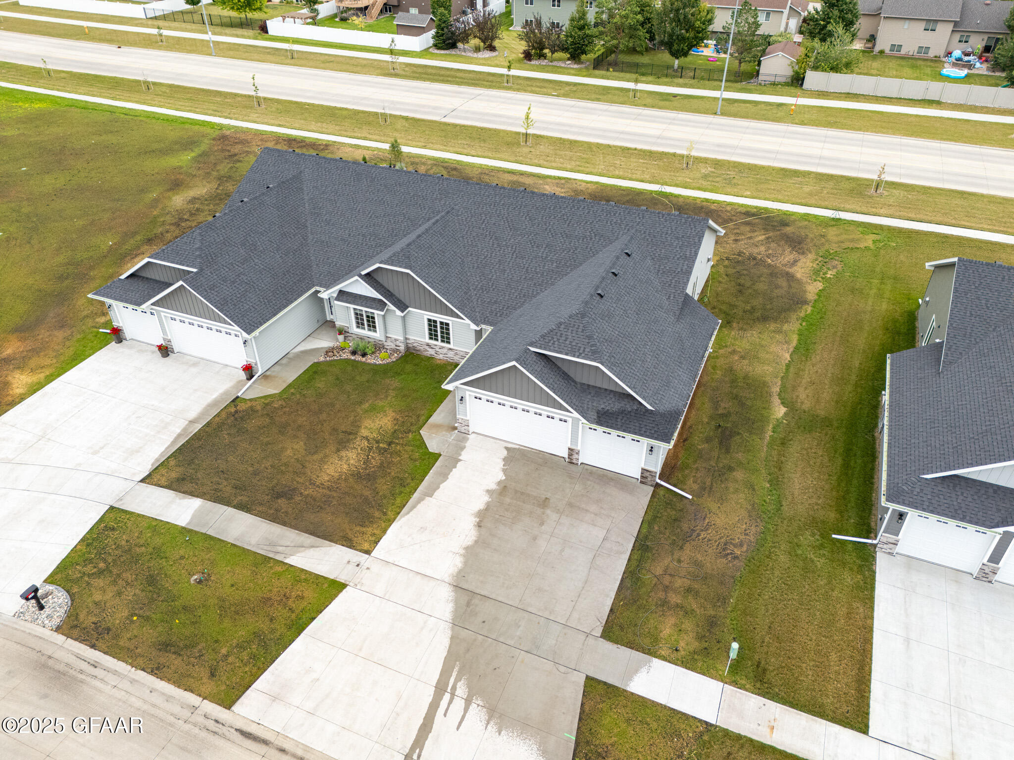 property viewer photo 27
