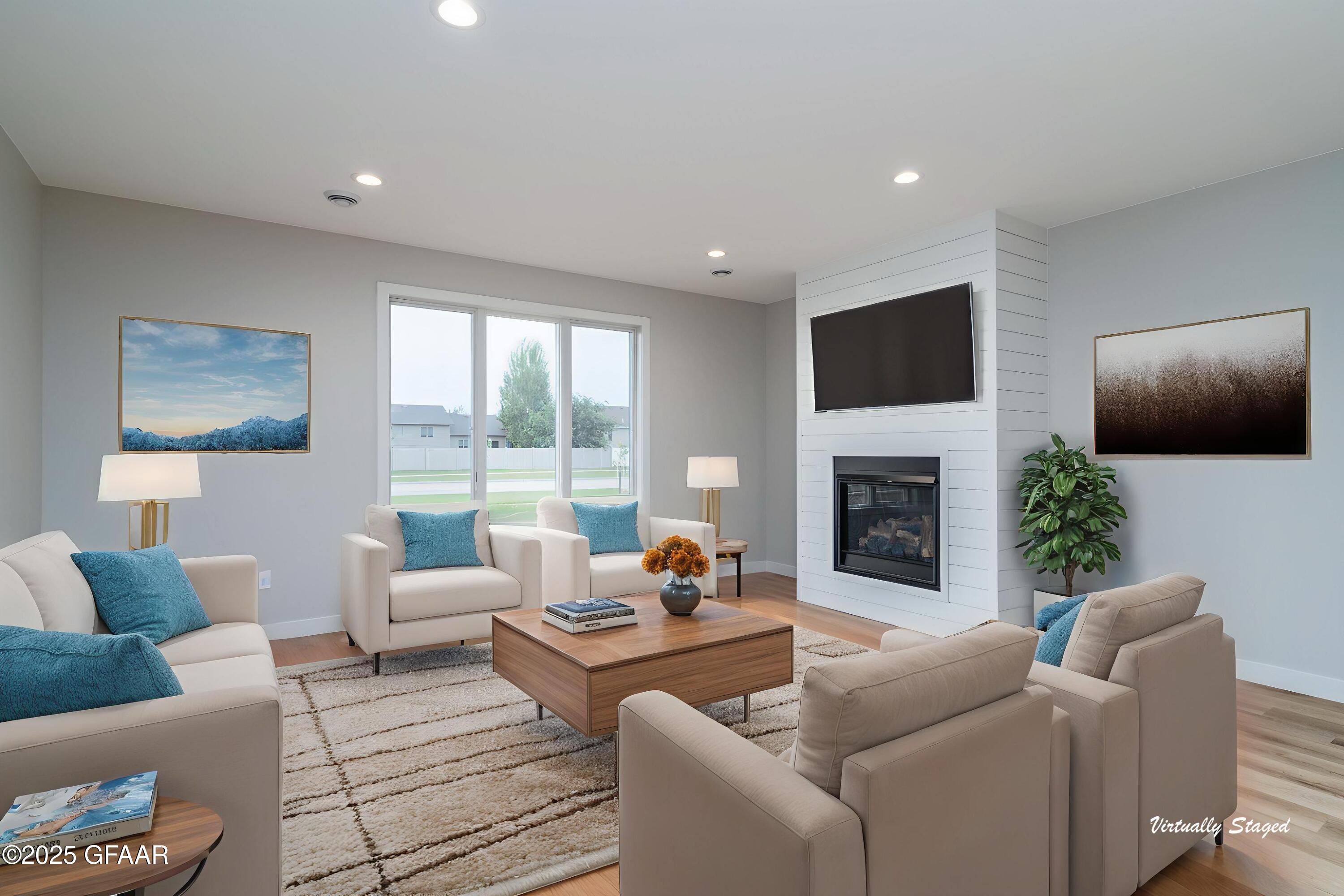 property viewer photo 9