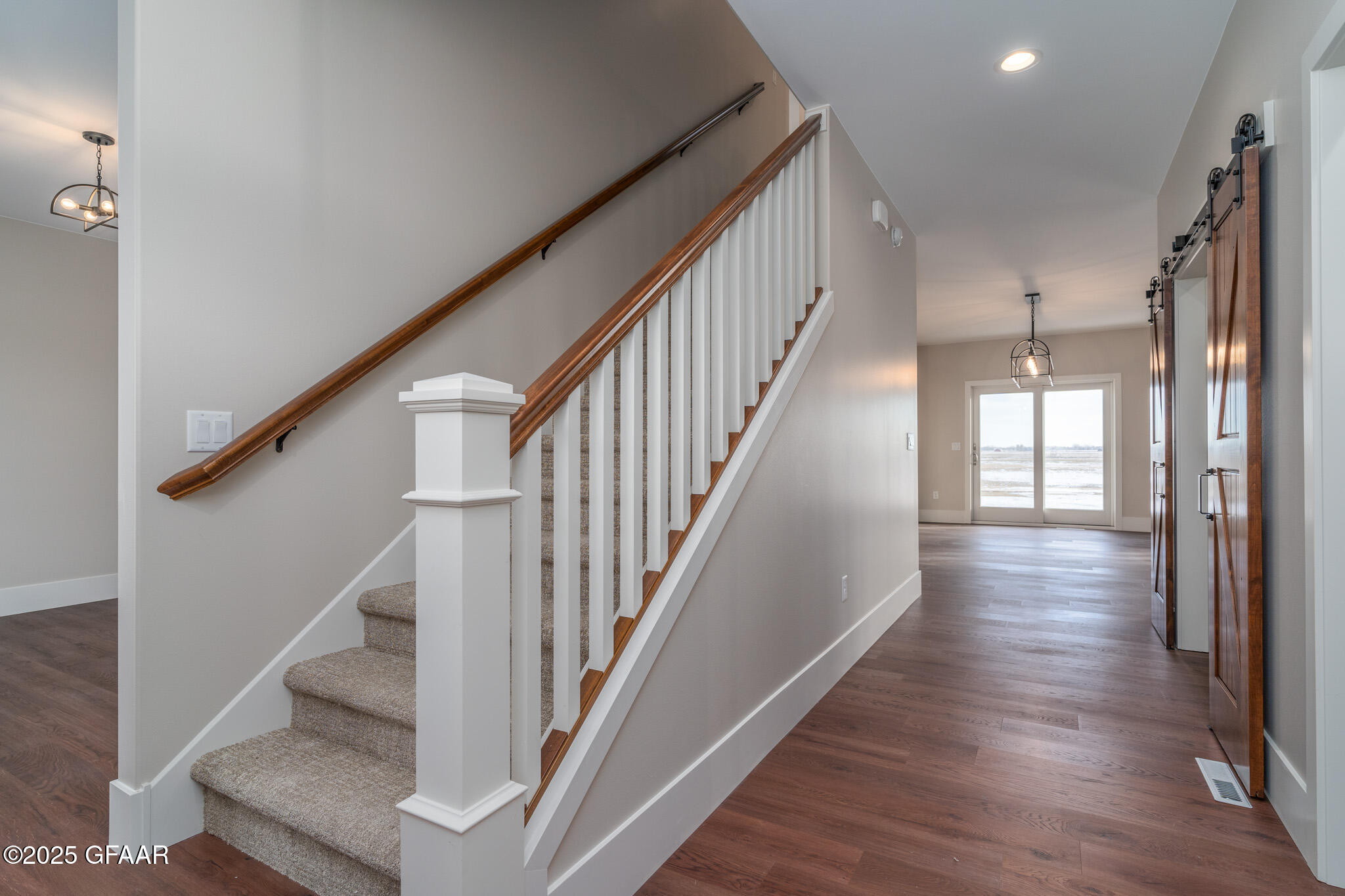 property viewer photo 1