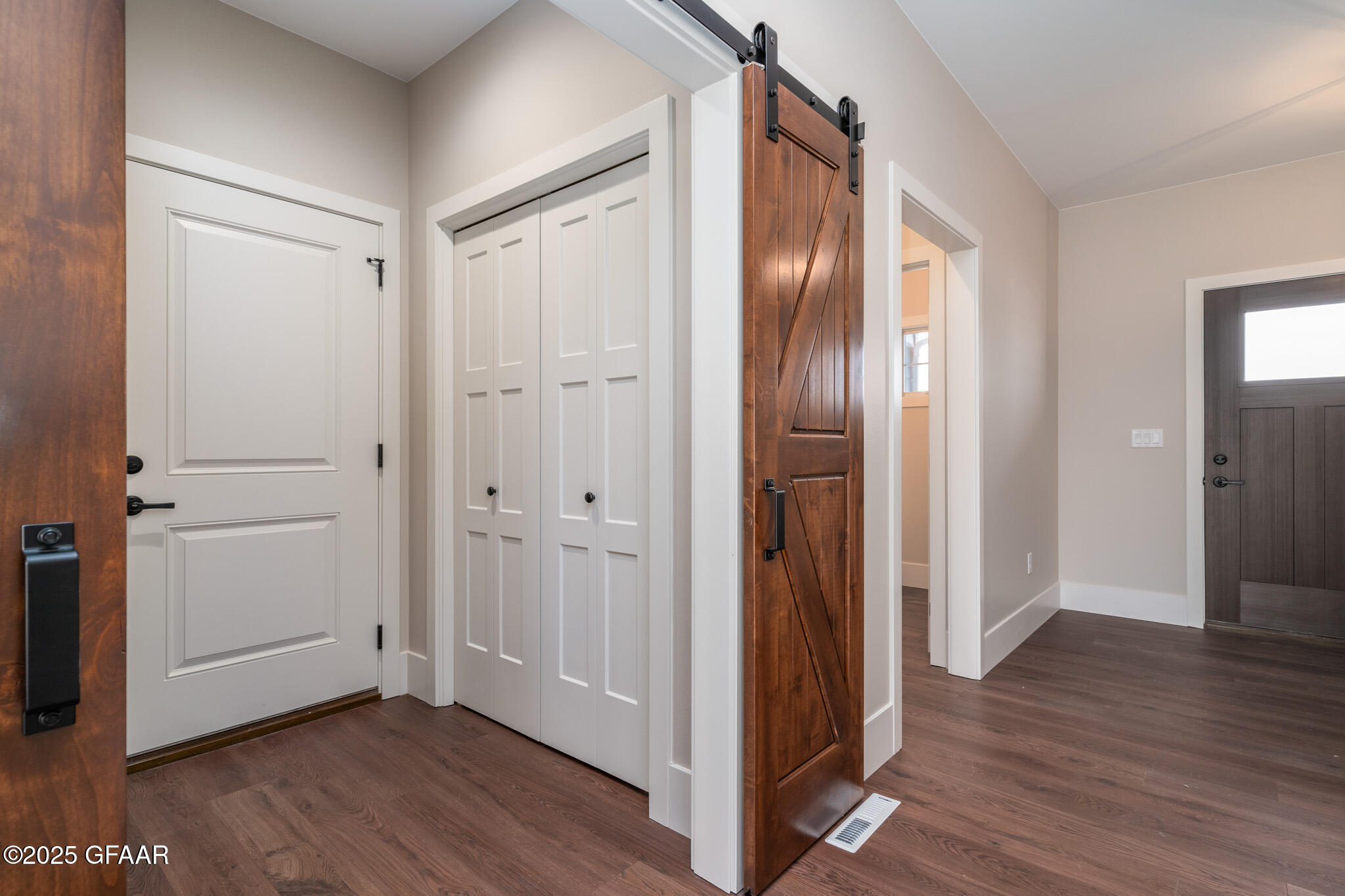 property viewer photo 12