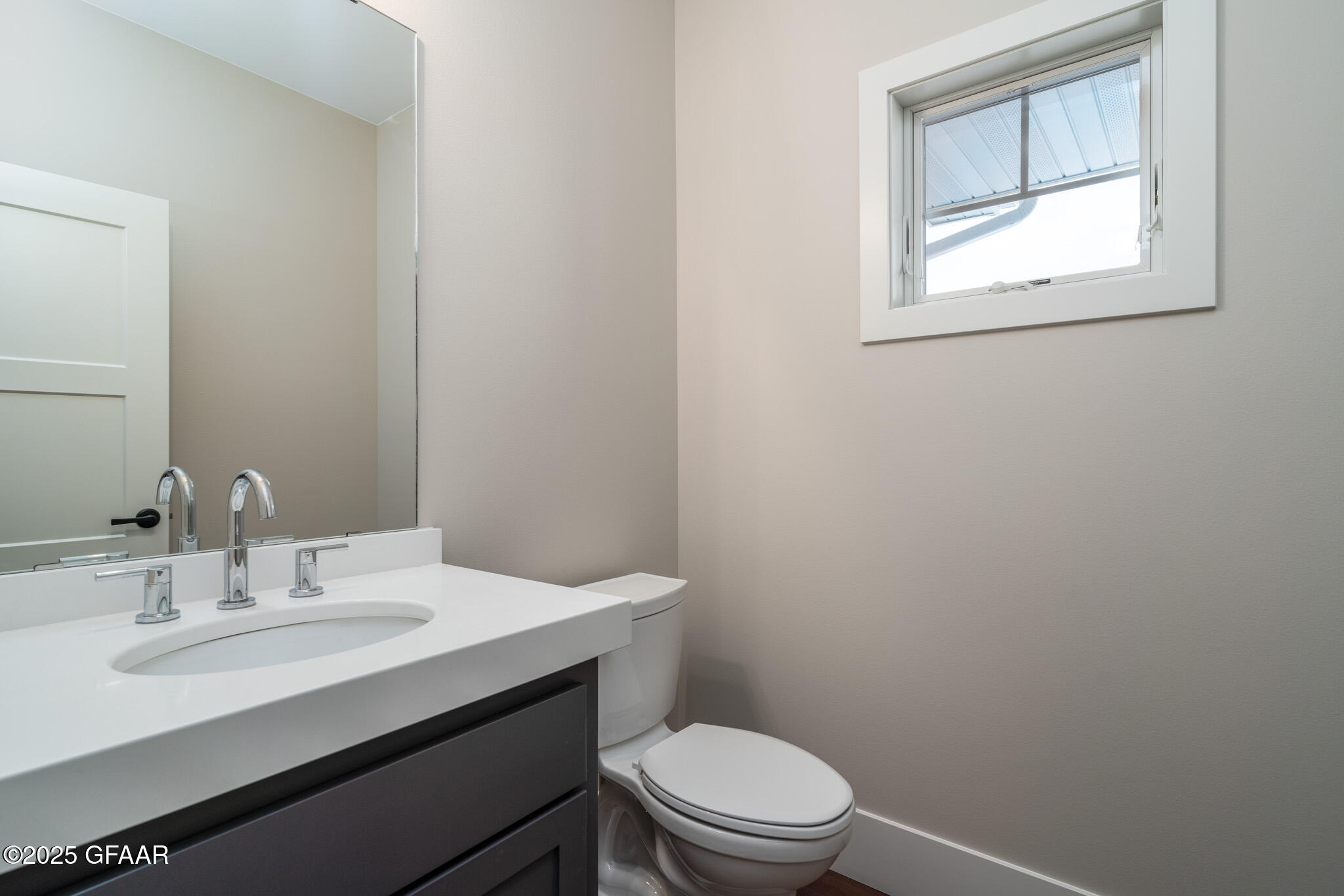 property viewer photo 13