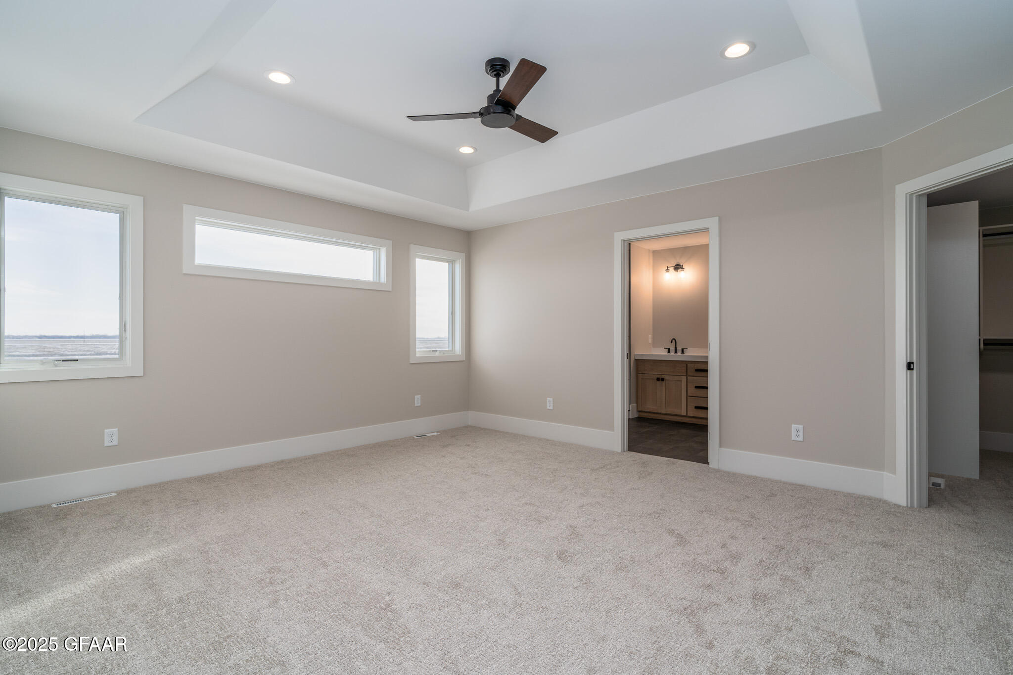 property viewer photo 14