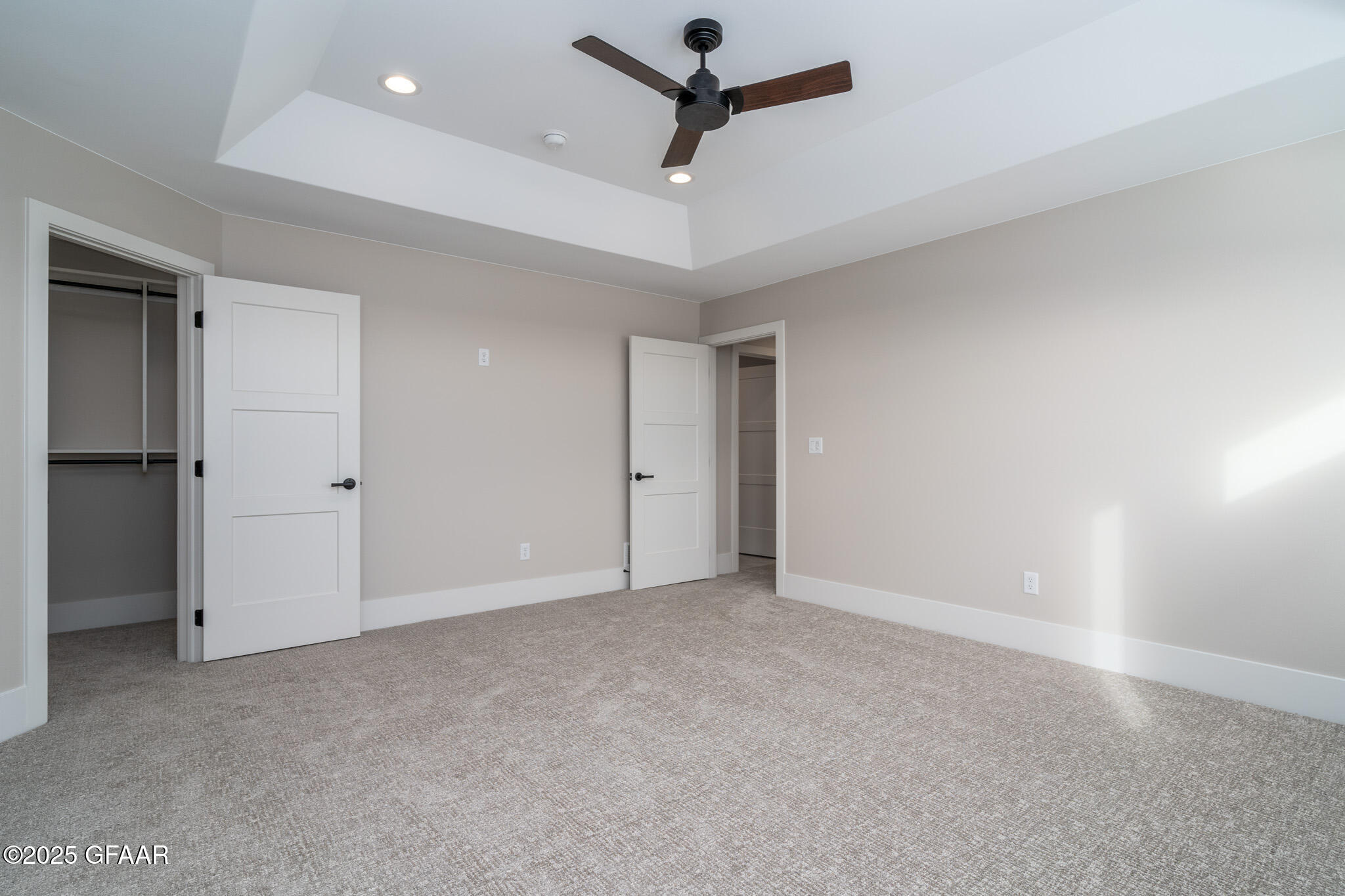 property viewer photo 15