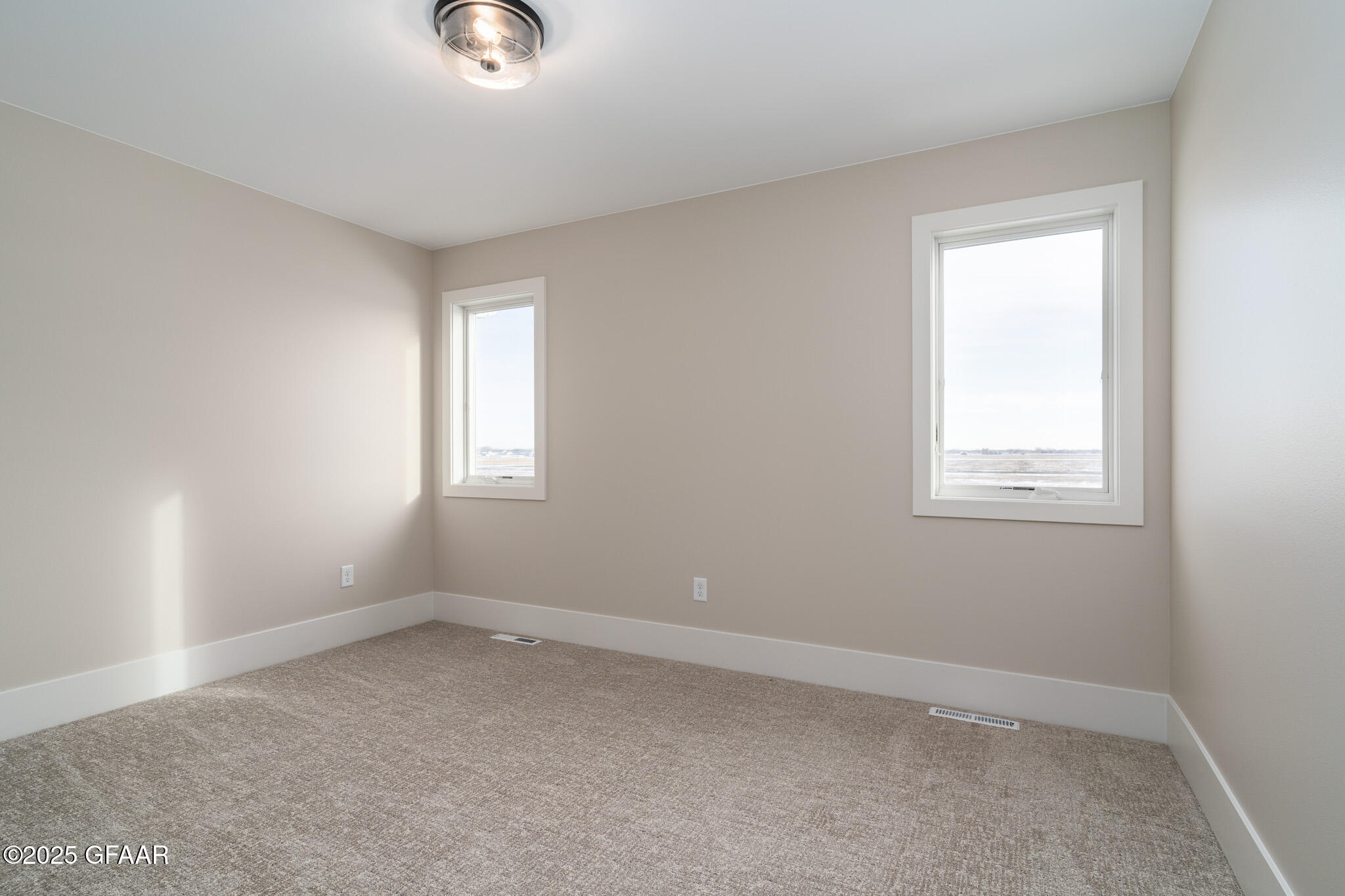 property viewer photo 23