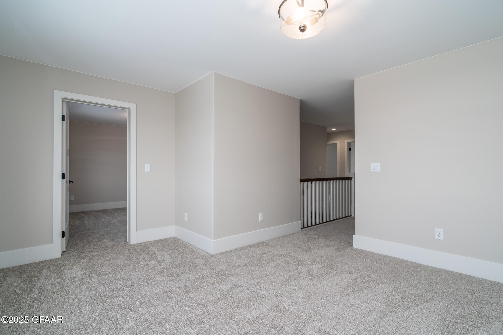 property viewer photo 29