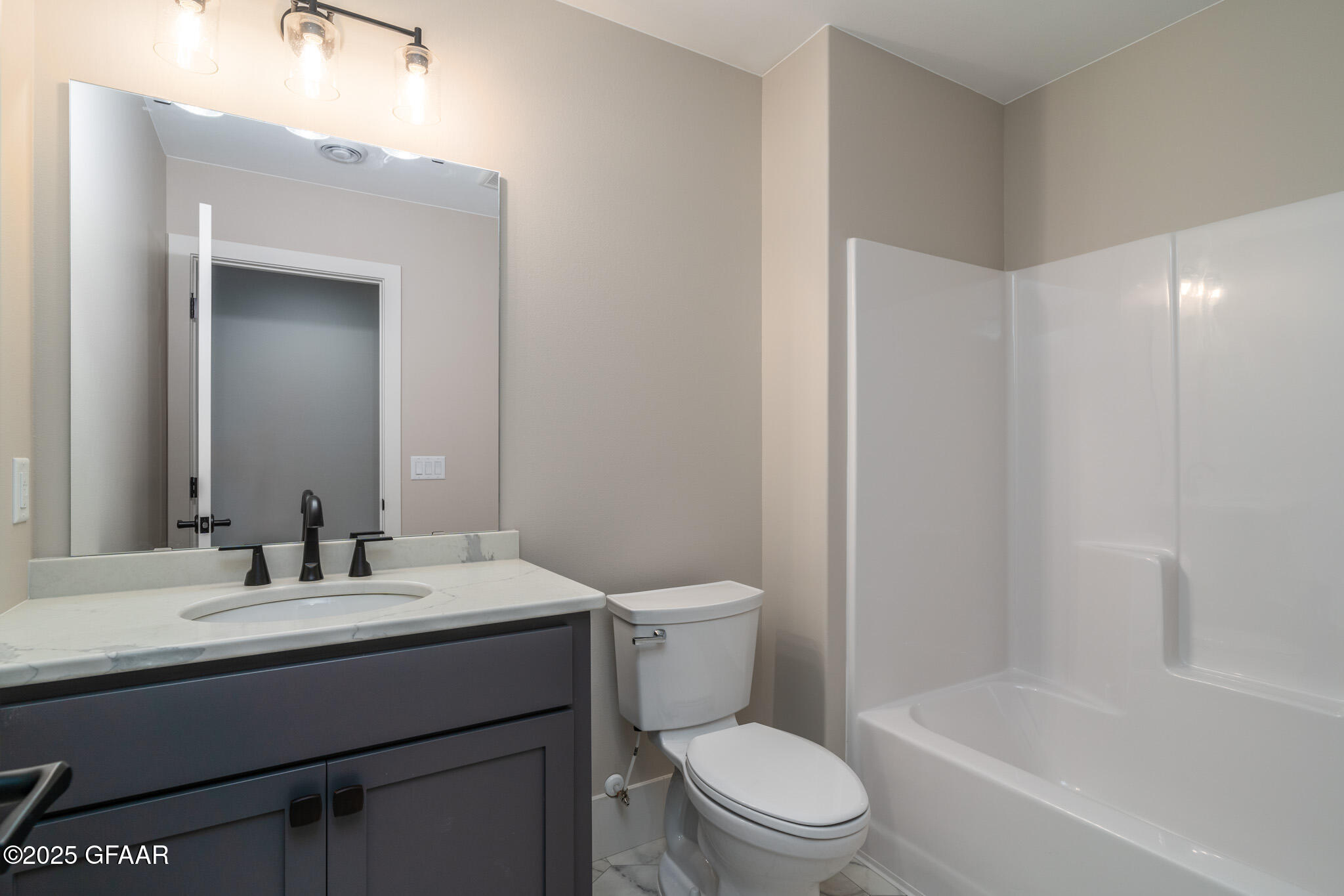 property viewer photo 37