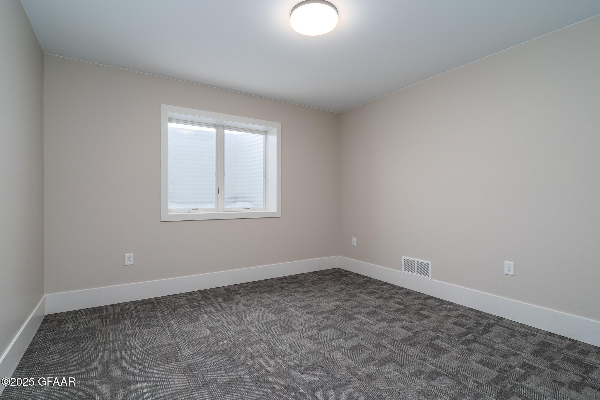property viewer photo 38