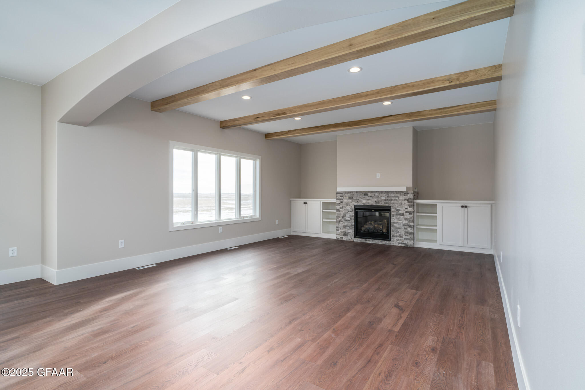 property viewer photo 4
