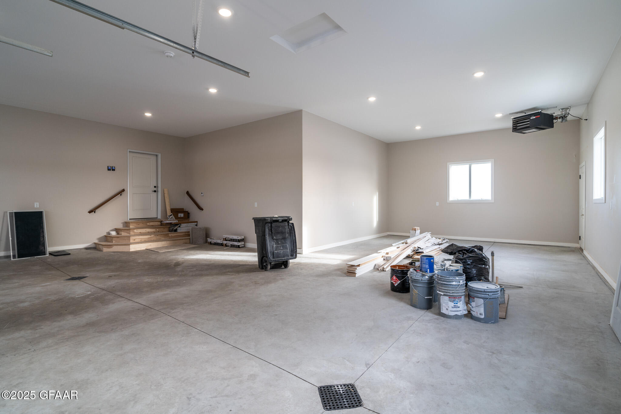 property viewer photo 42