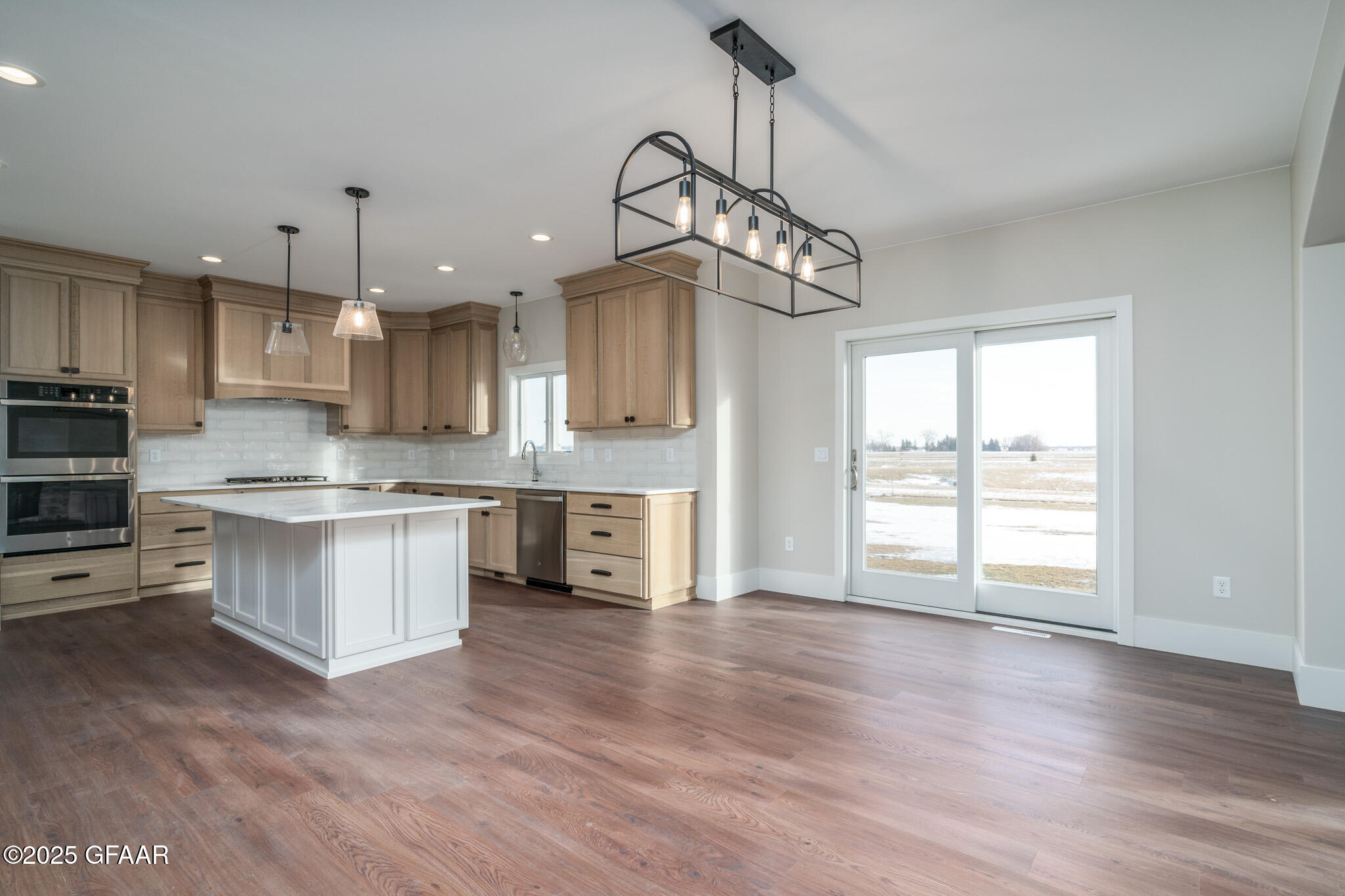 property viewer photo 6